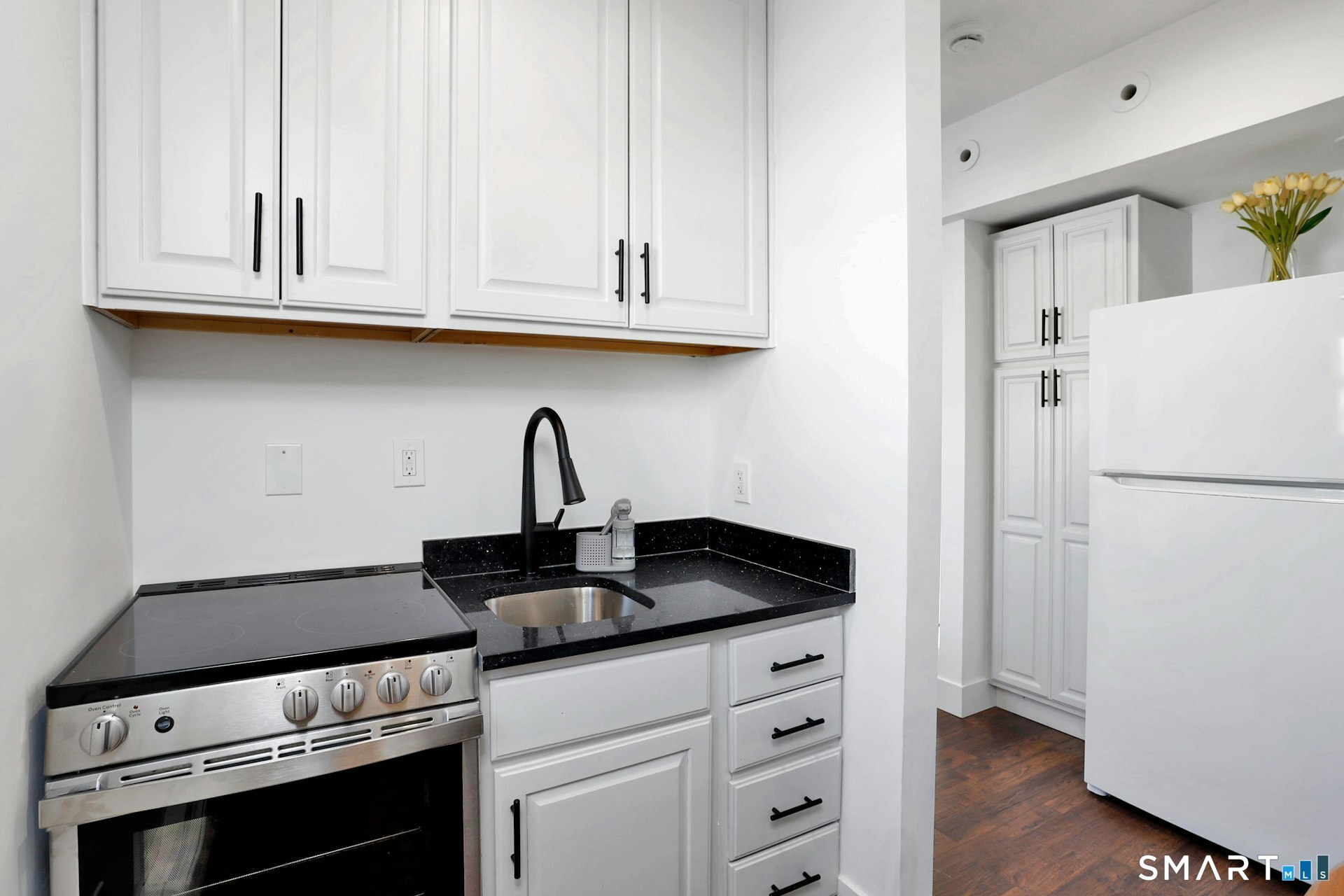 225 Washington Boulevard