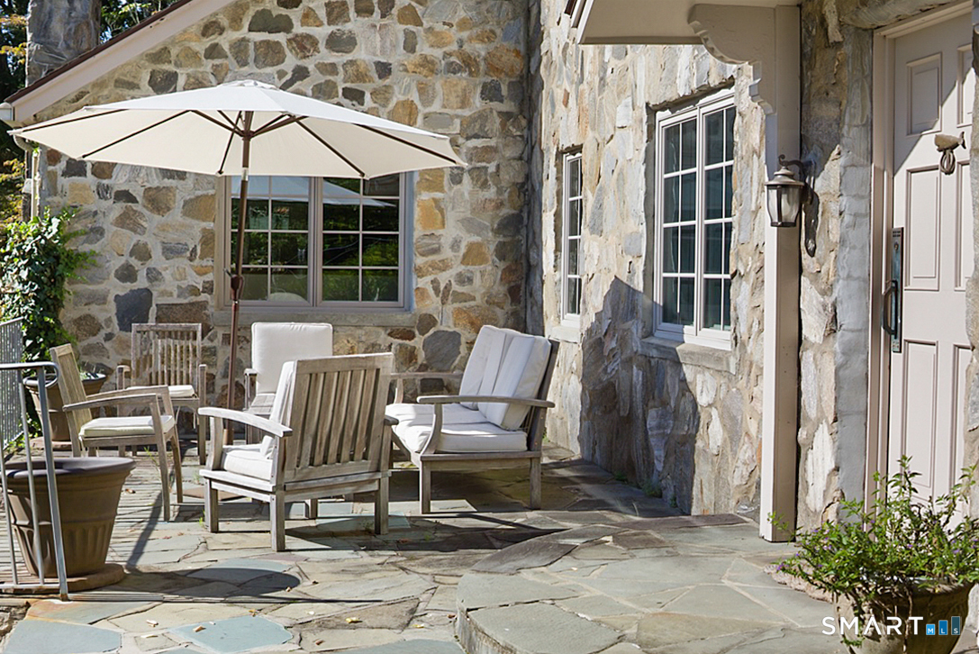 10 Charcoal Hill Road