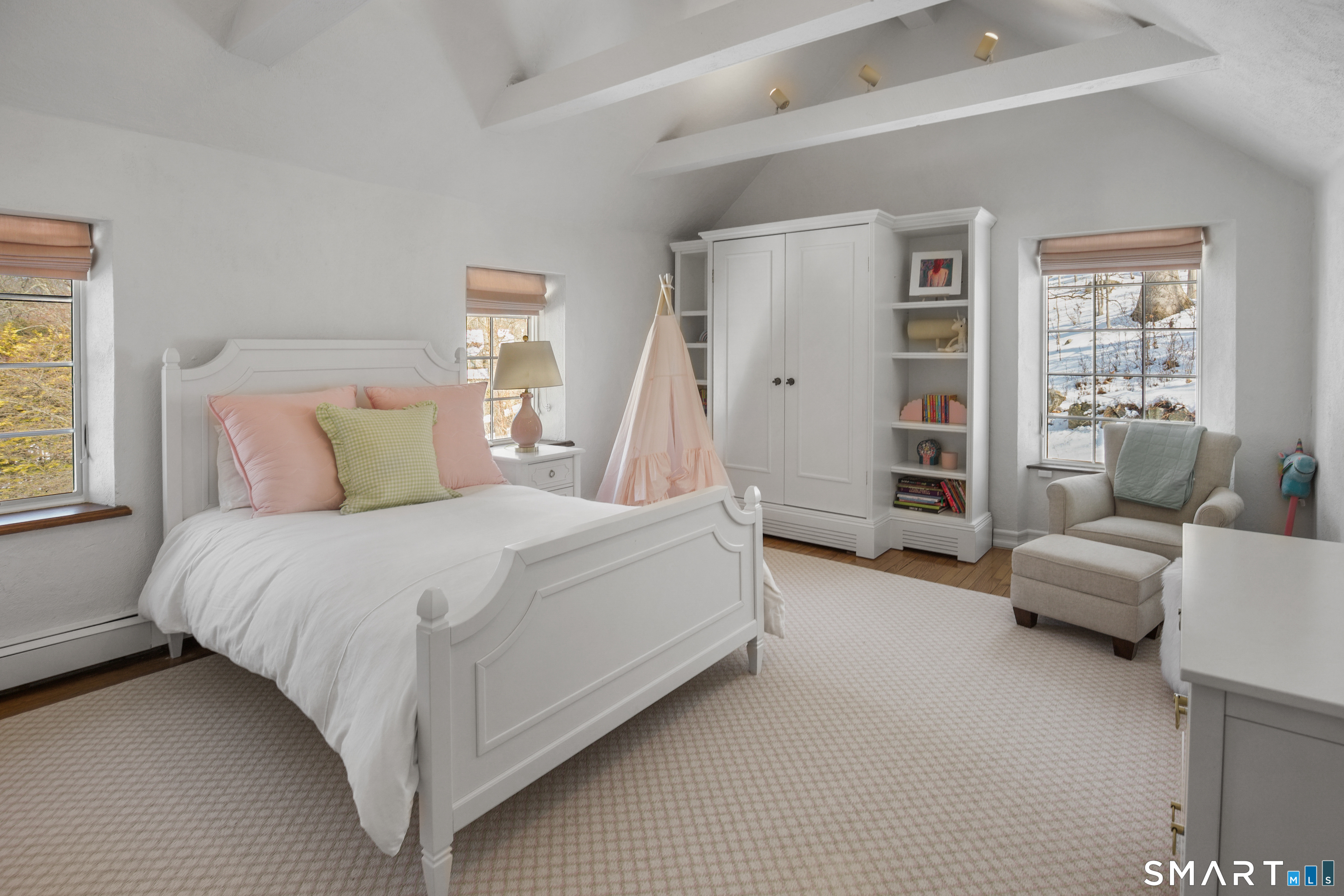 10 Charcoal Hill Road