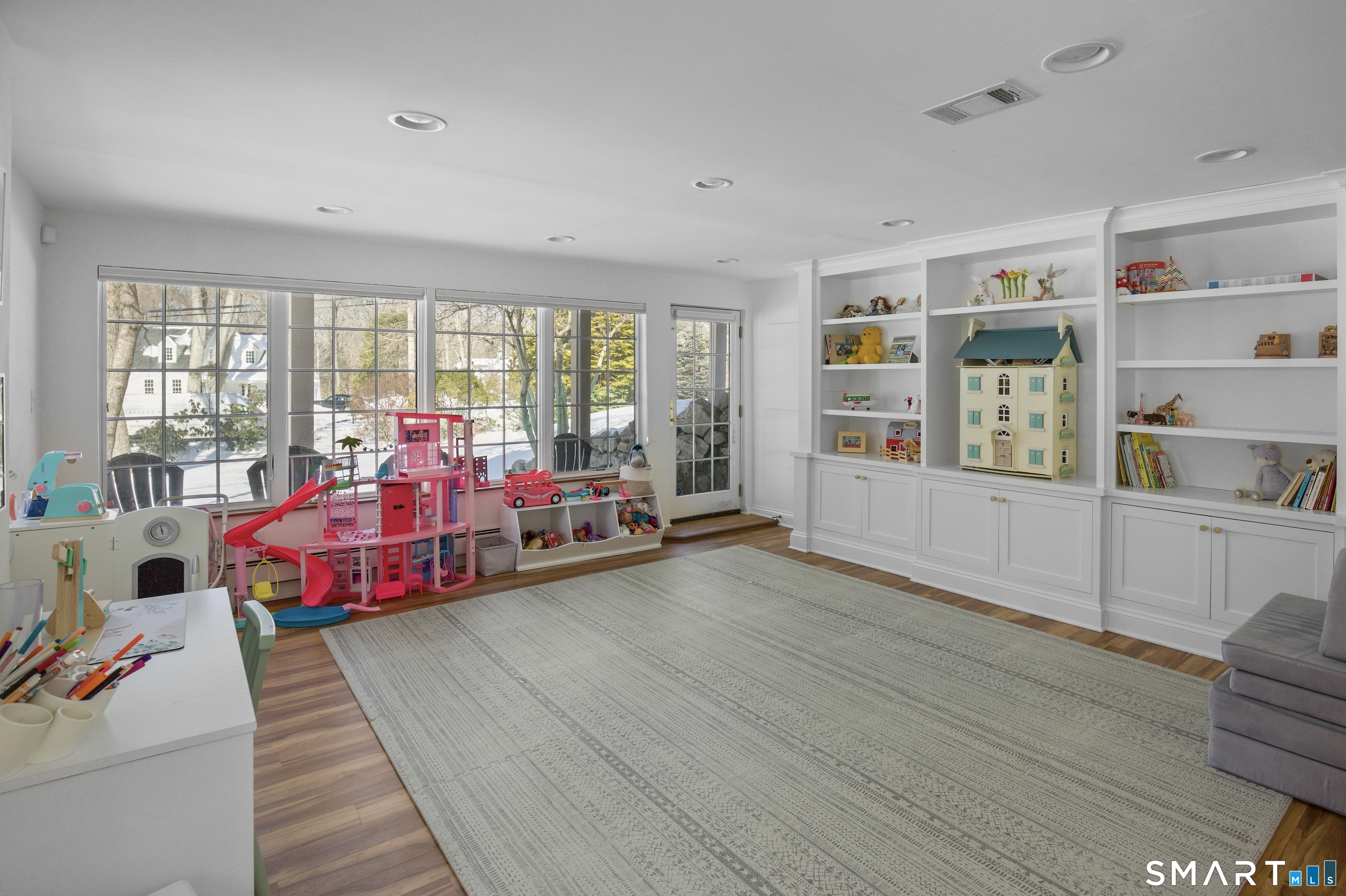 10 Charcoal Hill Road