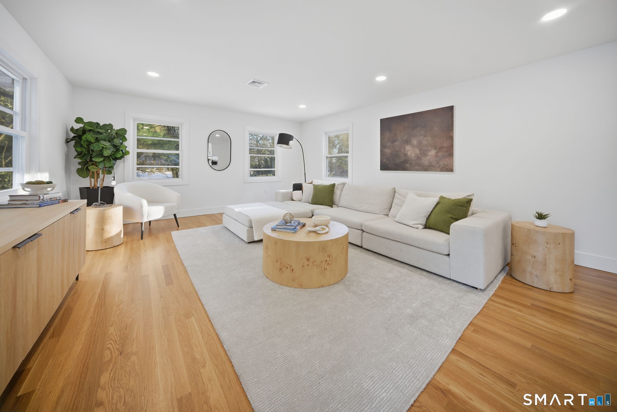 90 Lu Manor Drive