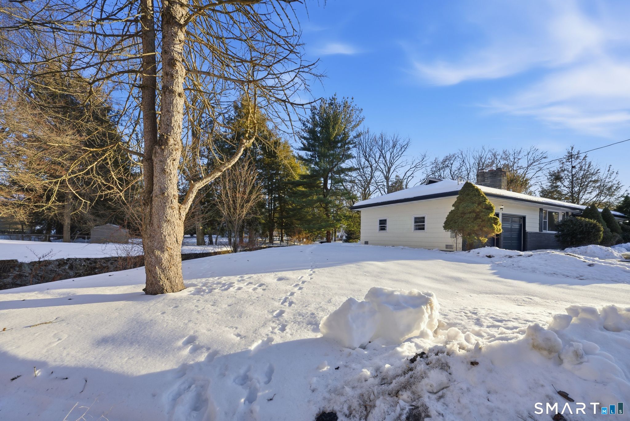 90 Lu Manor Drive