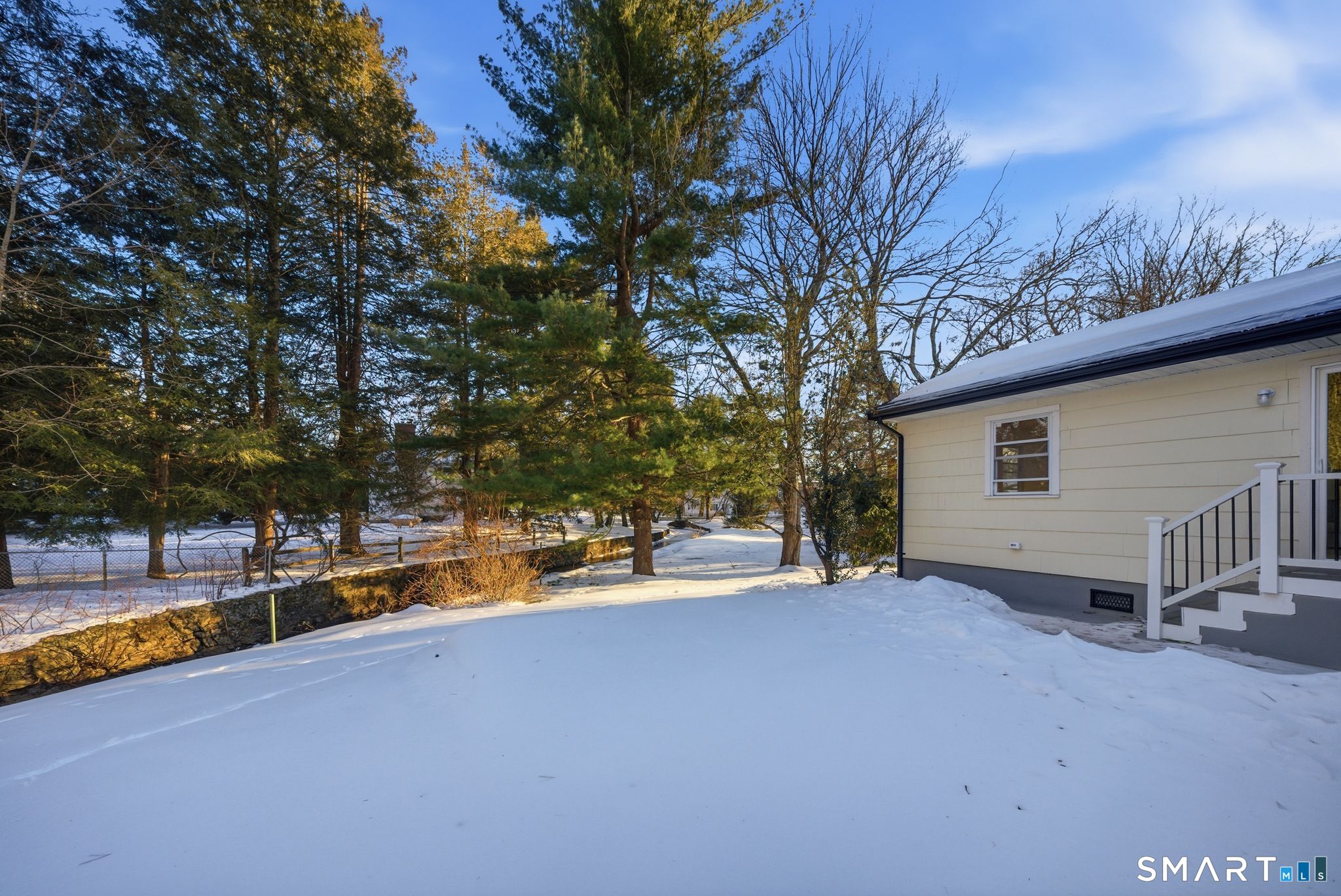 90 Lu Manor Drive