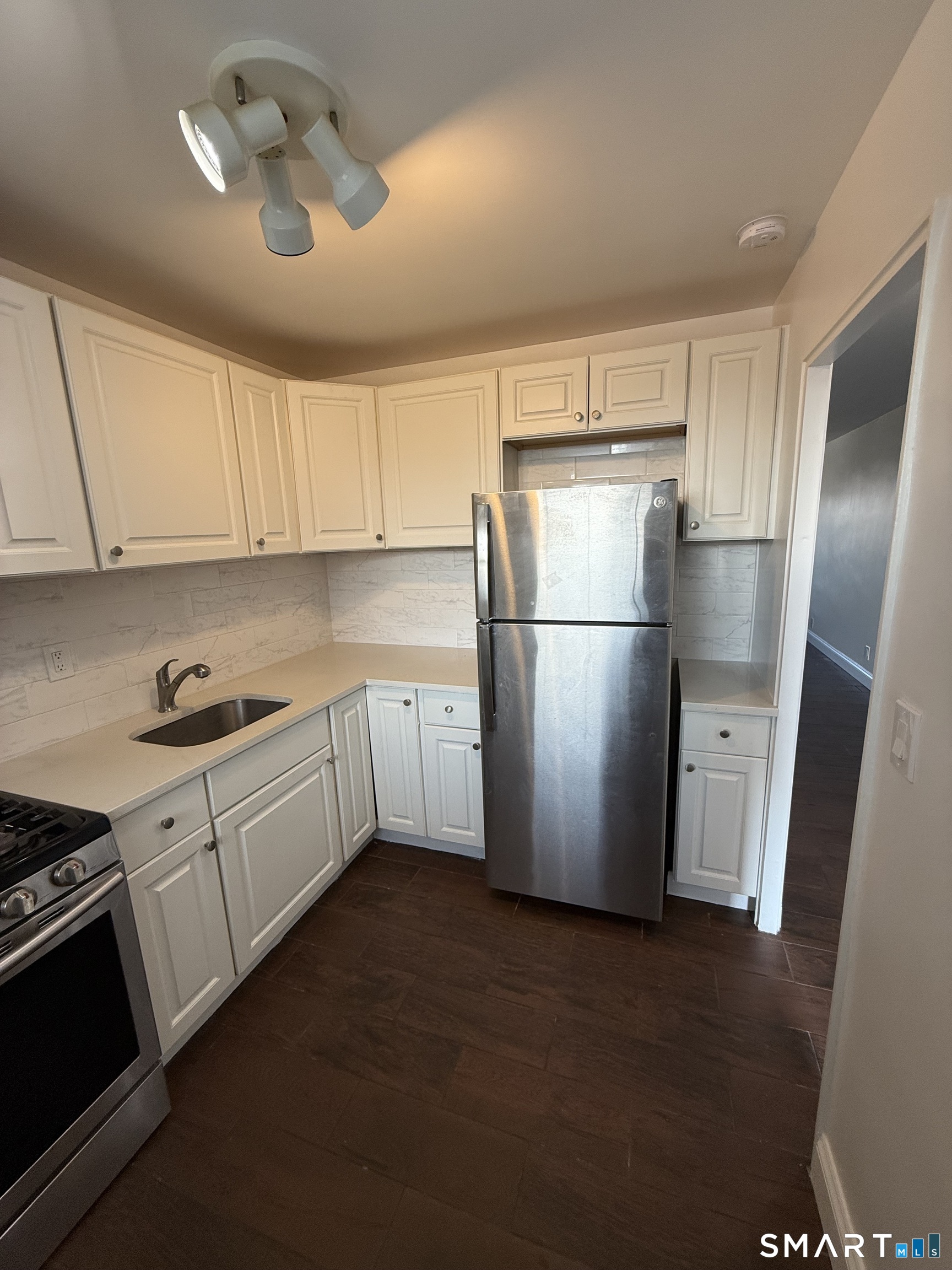91 Strawberry Hill Avenue APT 624