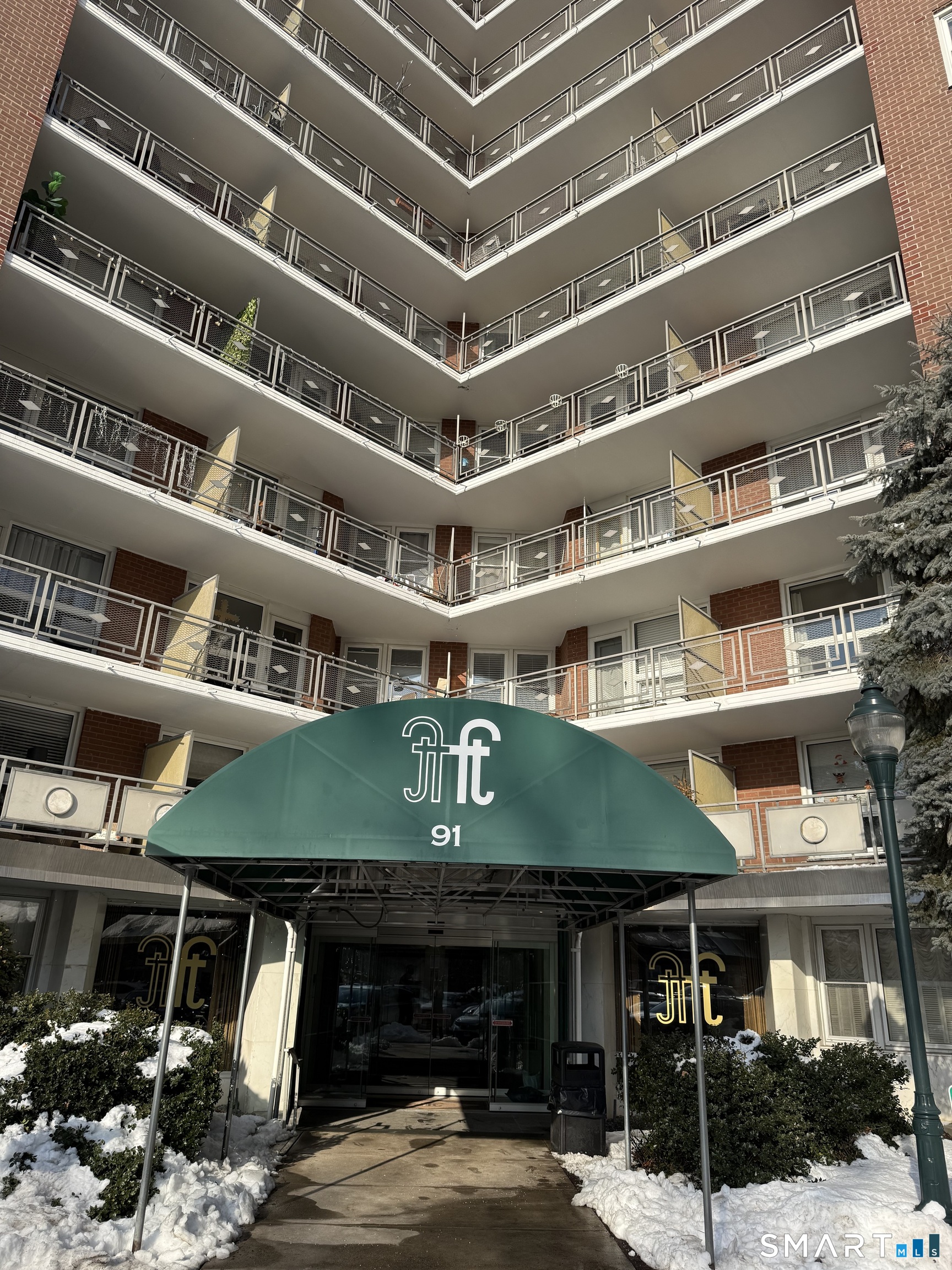 91 Strawberry Hill Avenue APT 624