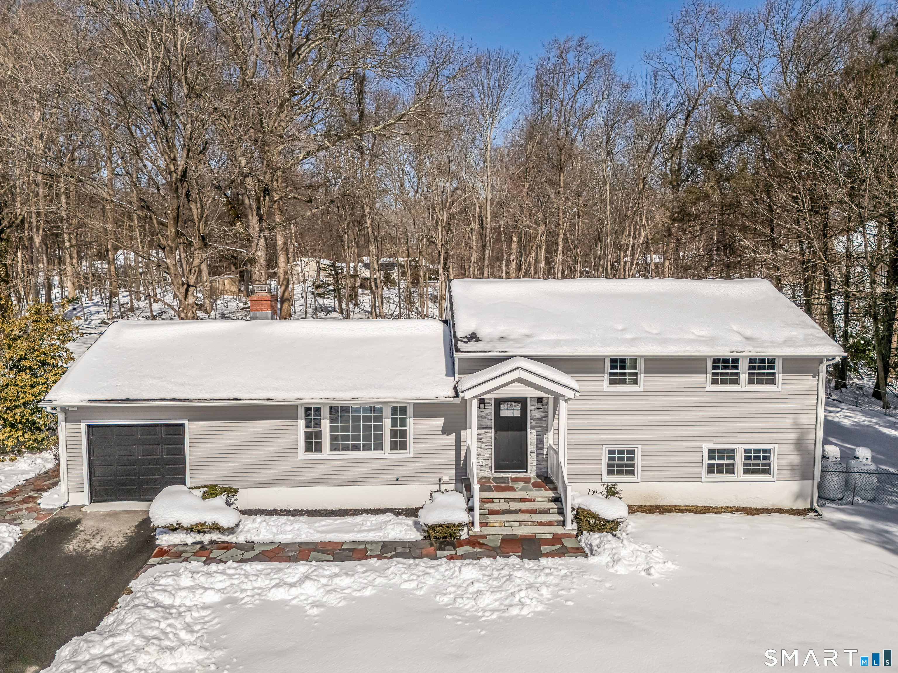 317 Narrow Lane