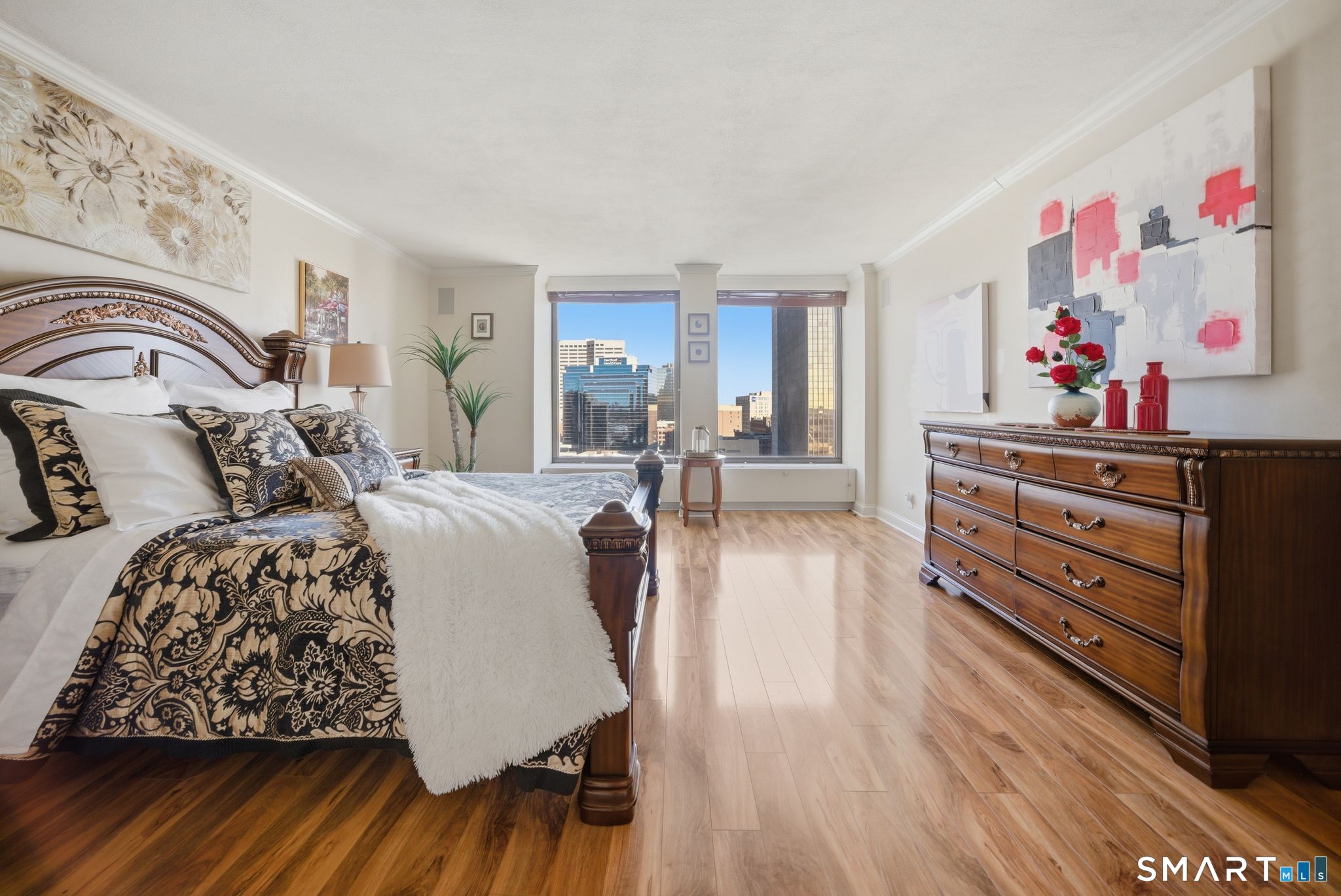 1 Gold Street 17D&E