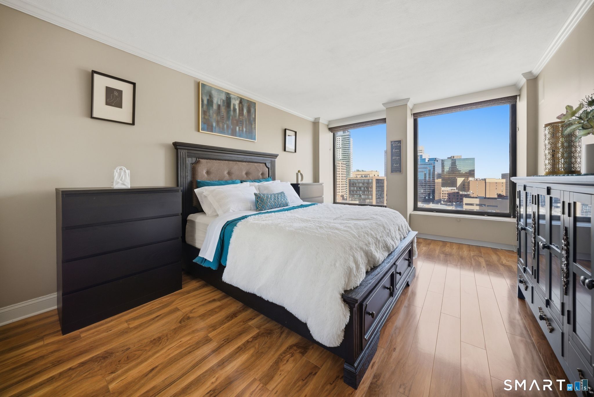 1 Gold Street 17D&E