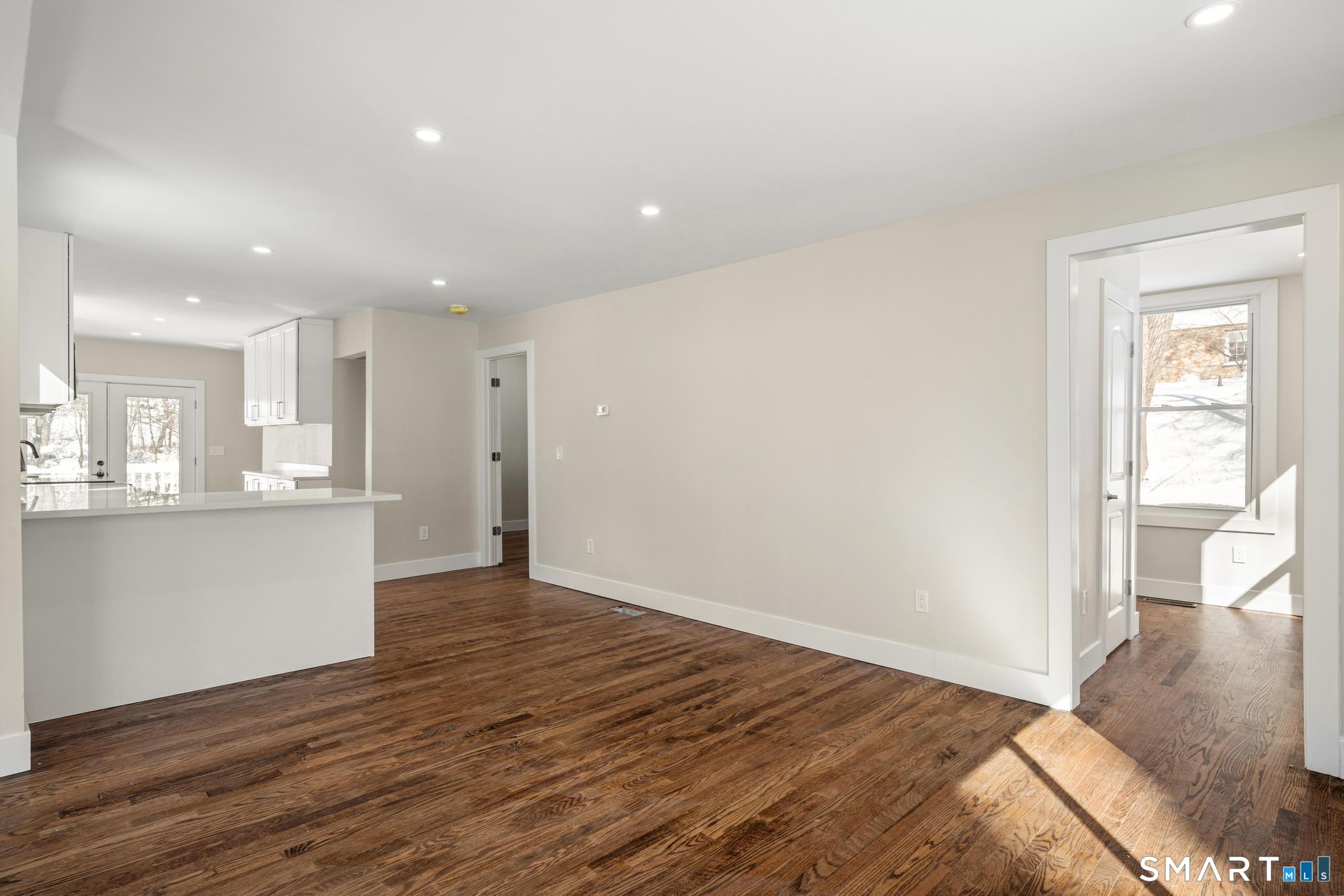 6 Juniper Ridge Drive