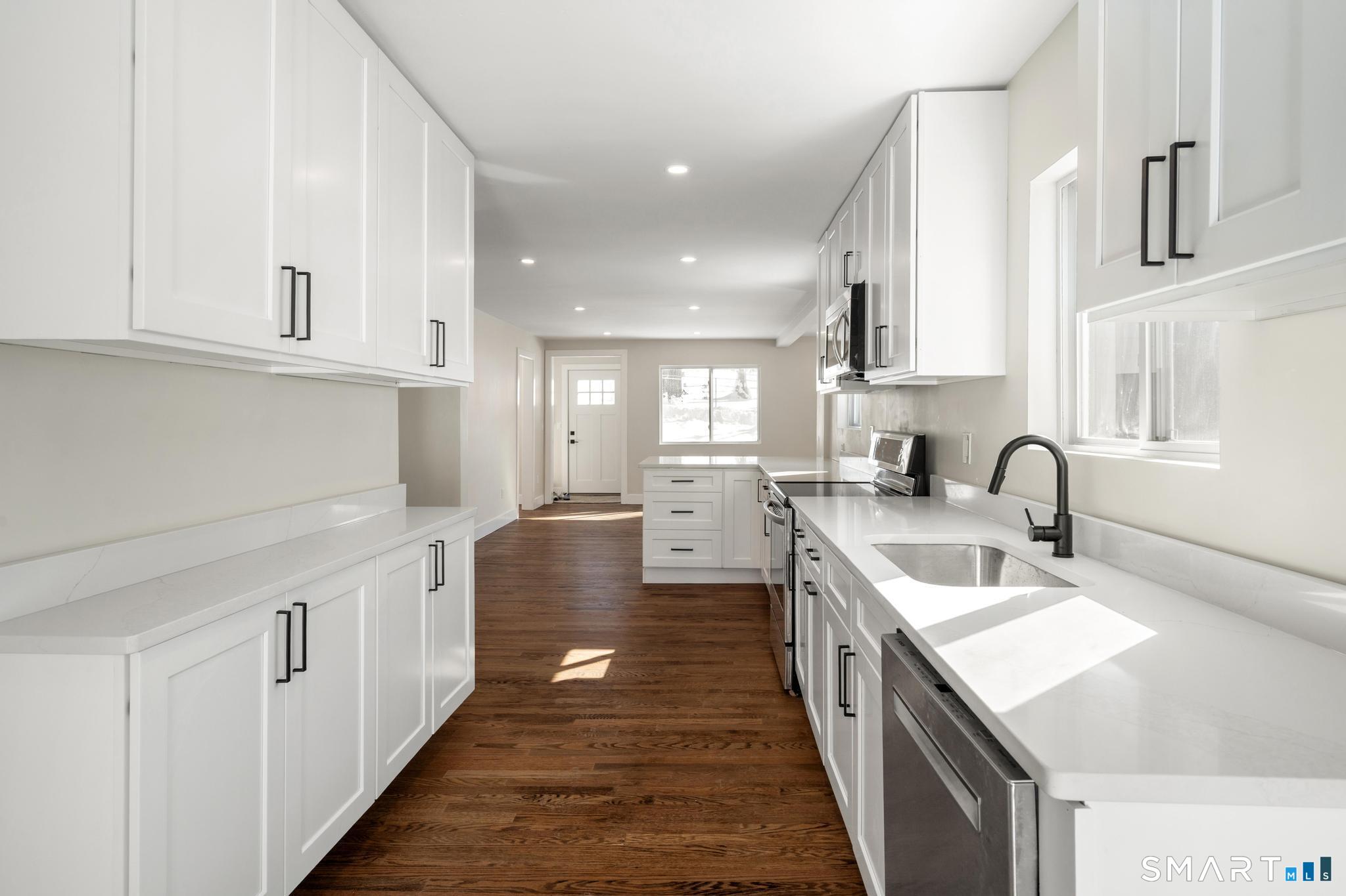 6 Juniper Ridge Drive