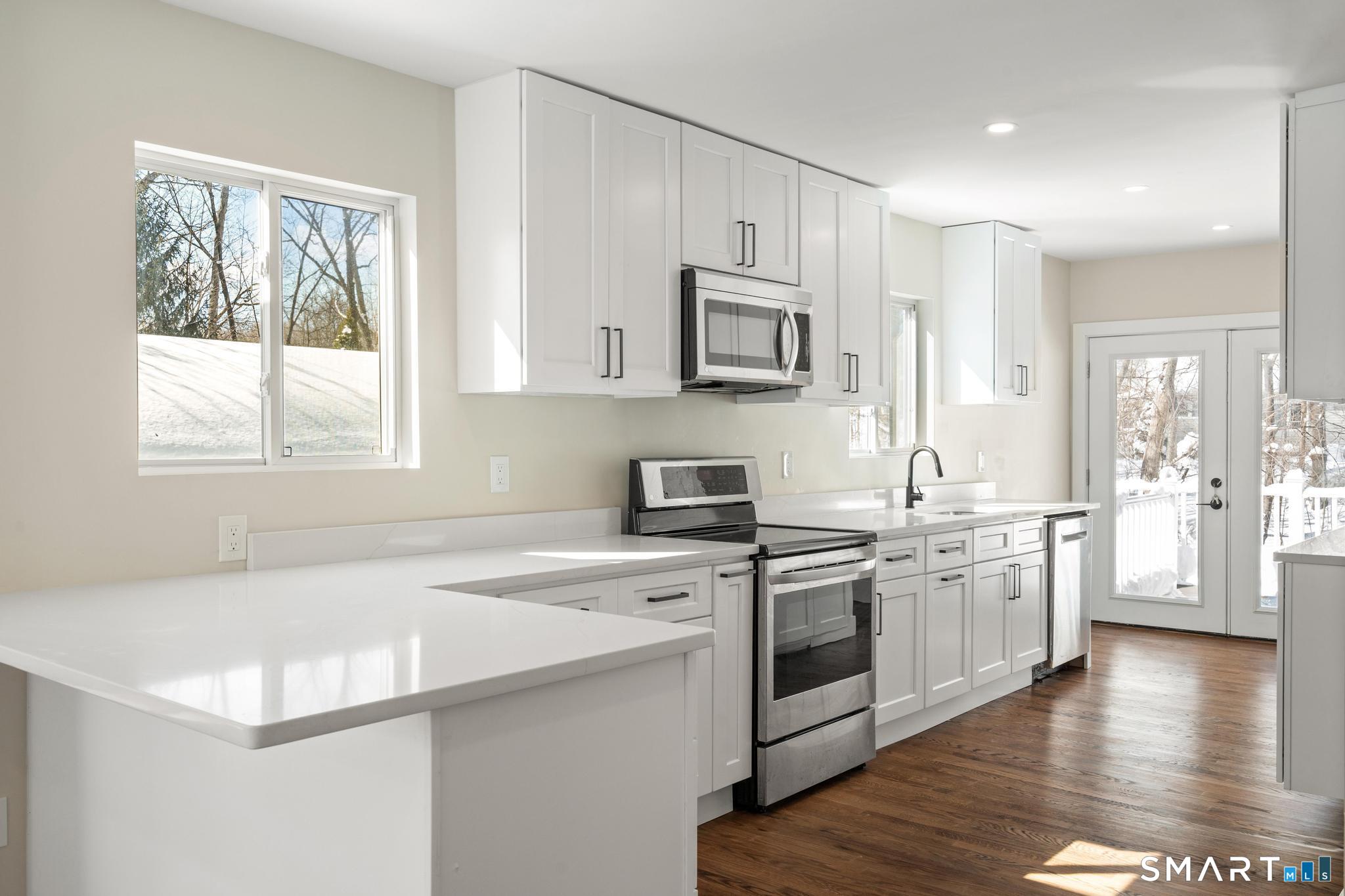 6 Juniper Ridge Drive