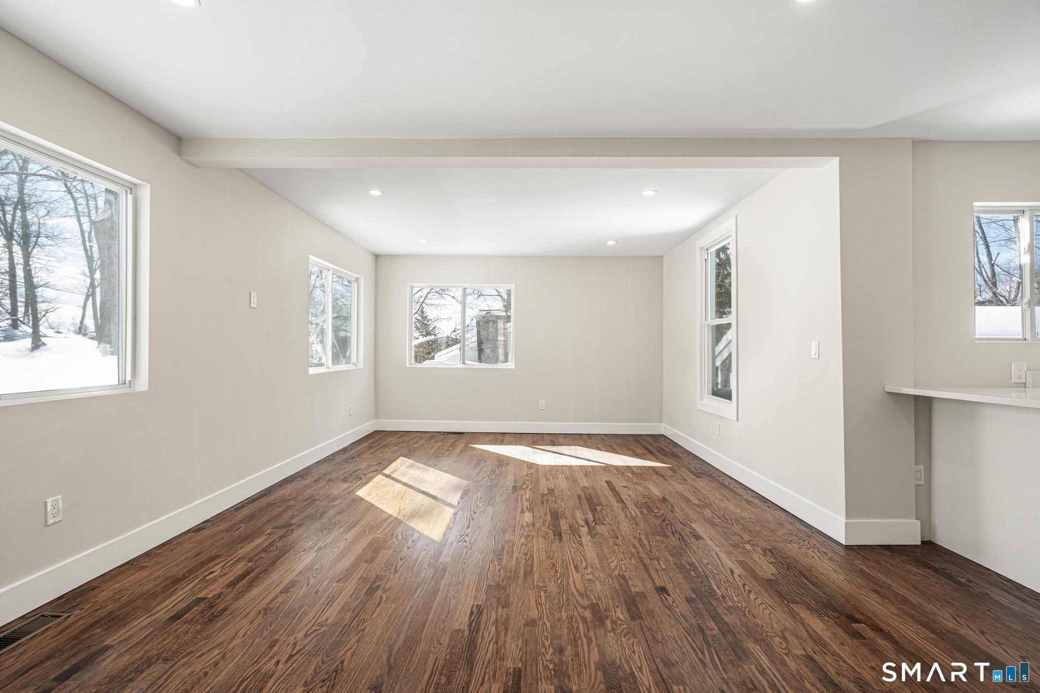 6 Juniper Ridge Drive