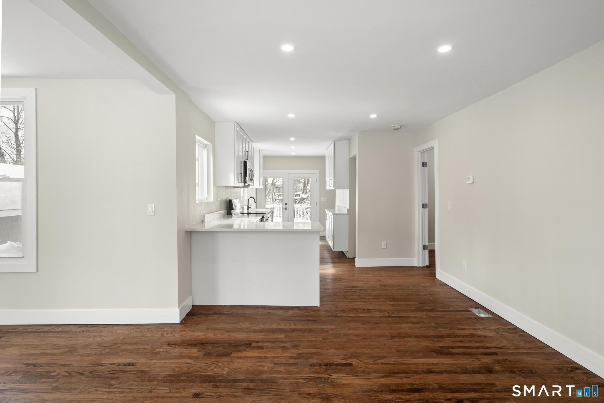 6 Juniper Ridge Drive