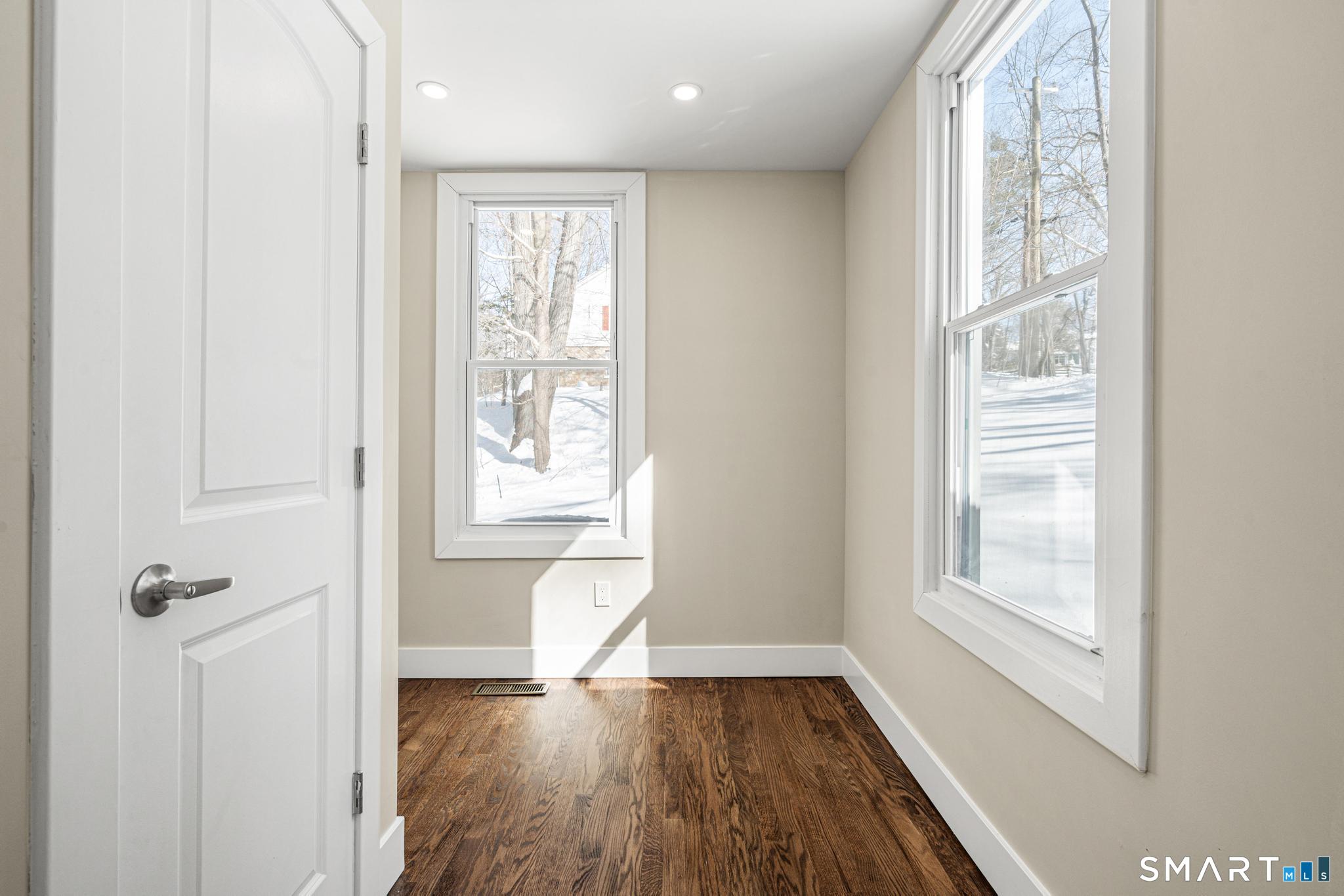 6 Juniper Ridge Drive