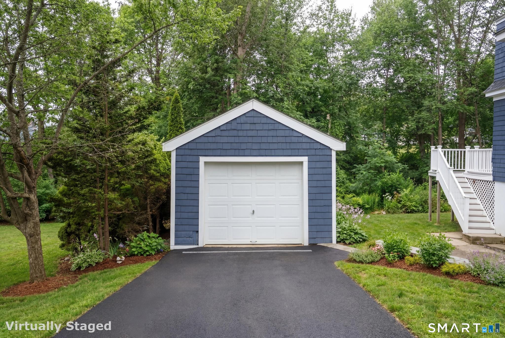 6 Juniper Ridge Drive