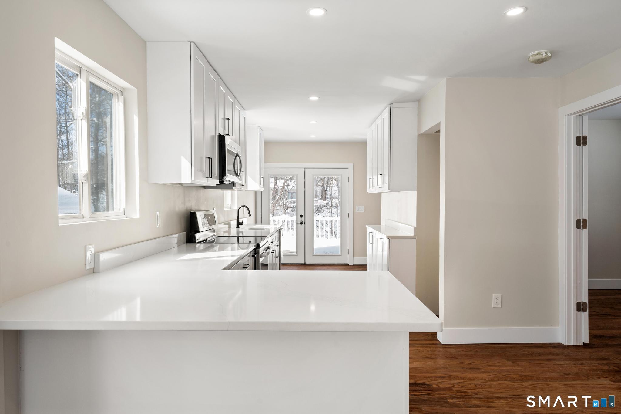 6 Juniper Ridge Drive