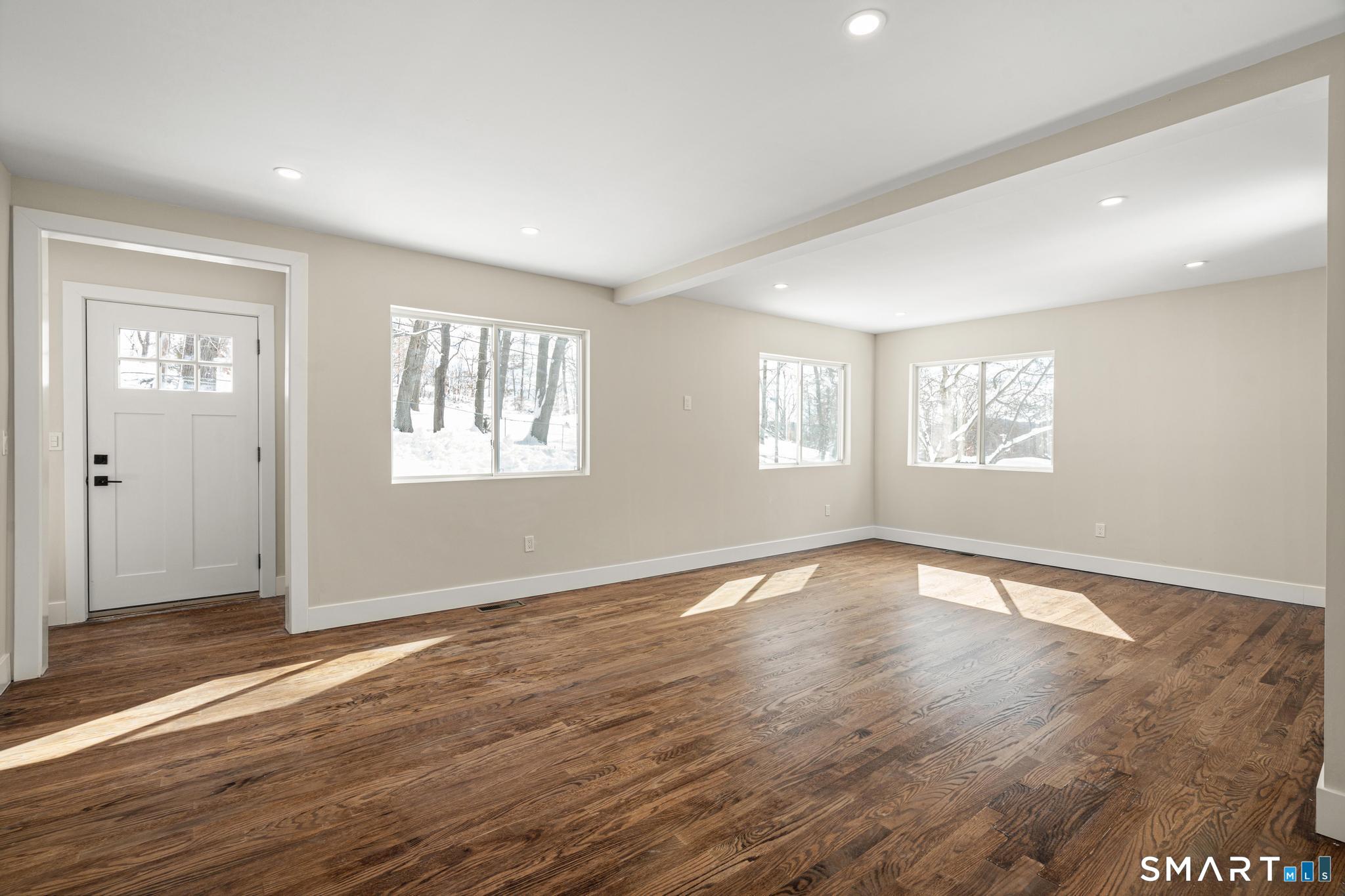 6 Juniper Ridge Drive