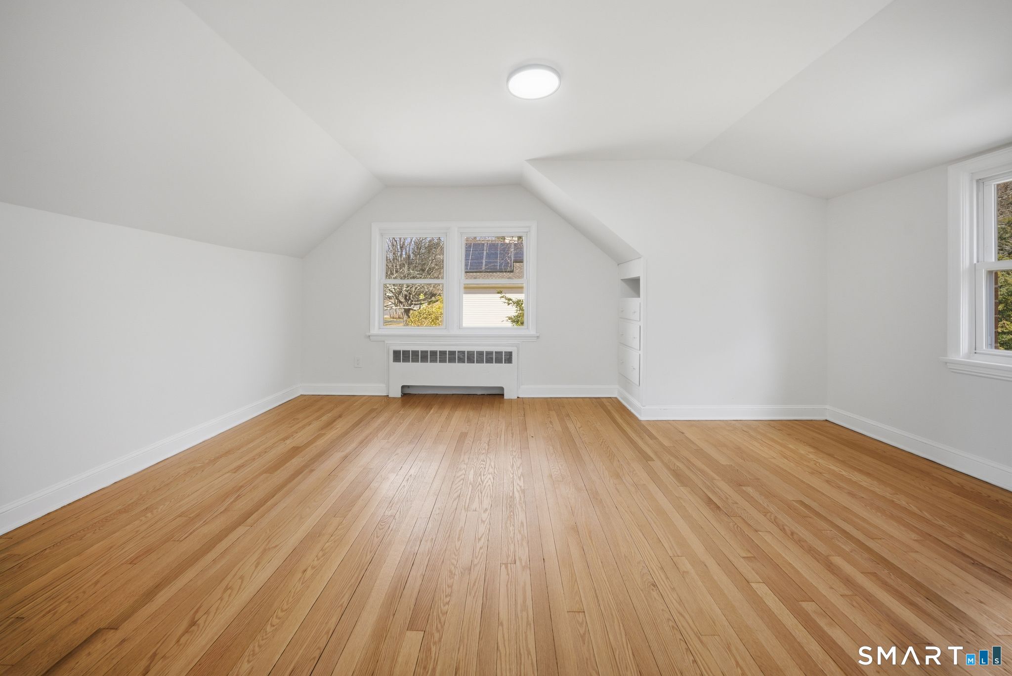 35 Dyer Avenue
