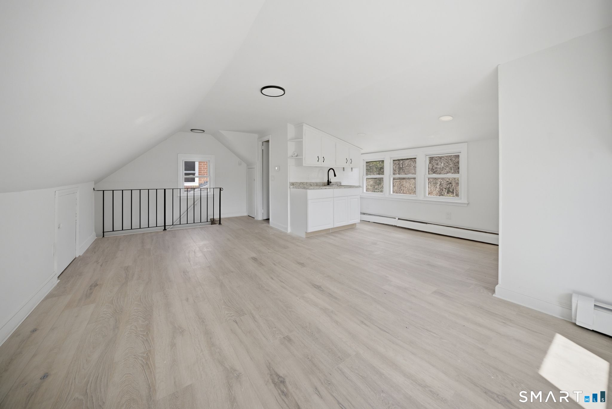 35 Dyer Avenue