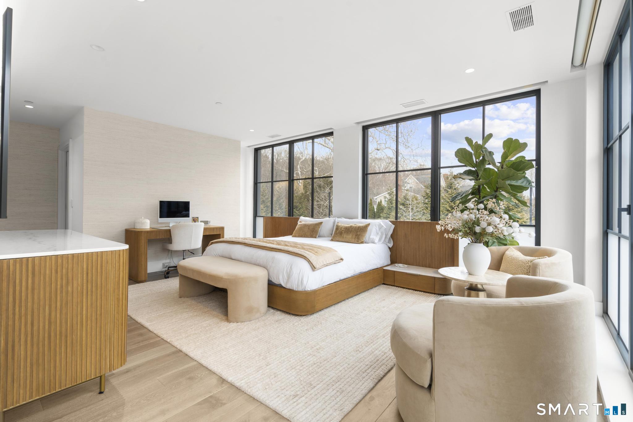 41 Richmondville Avenue