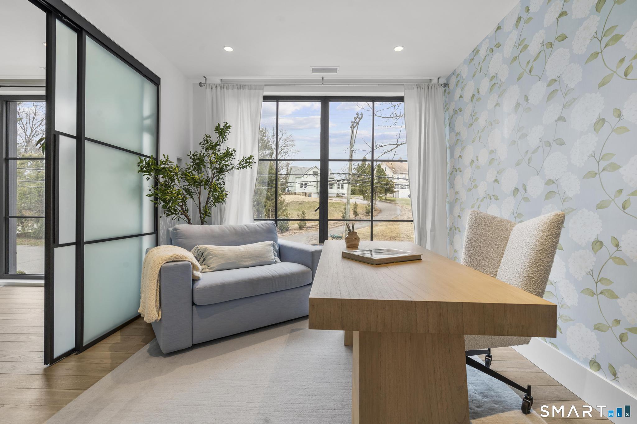 41 Richmondville Avenue