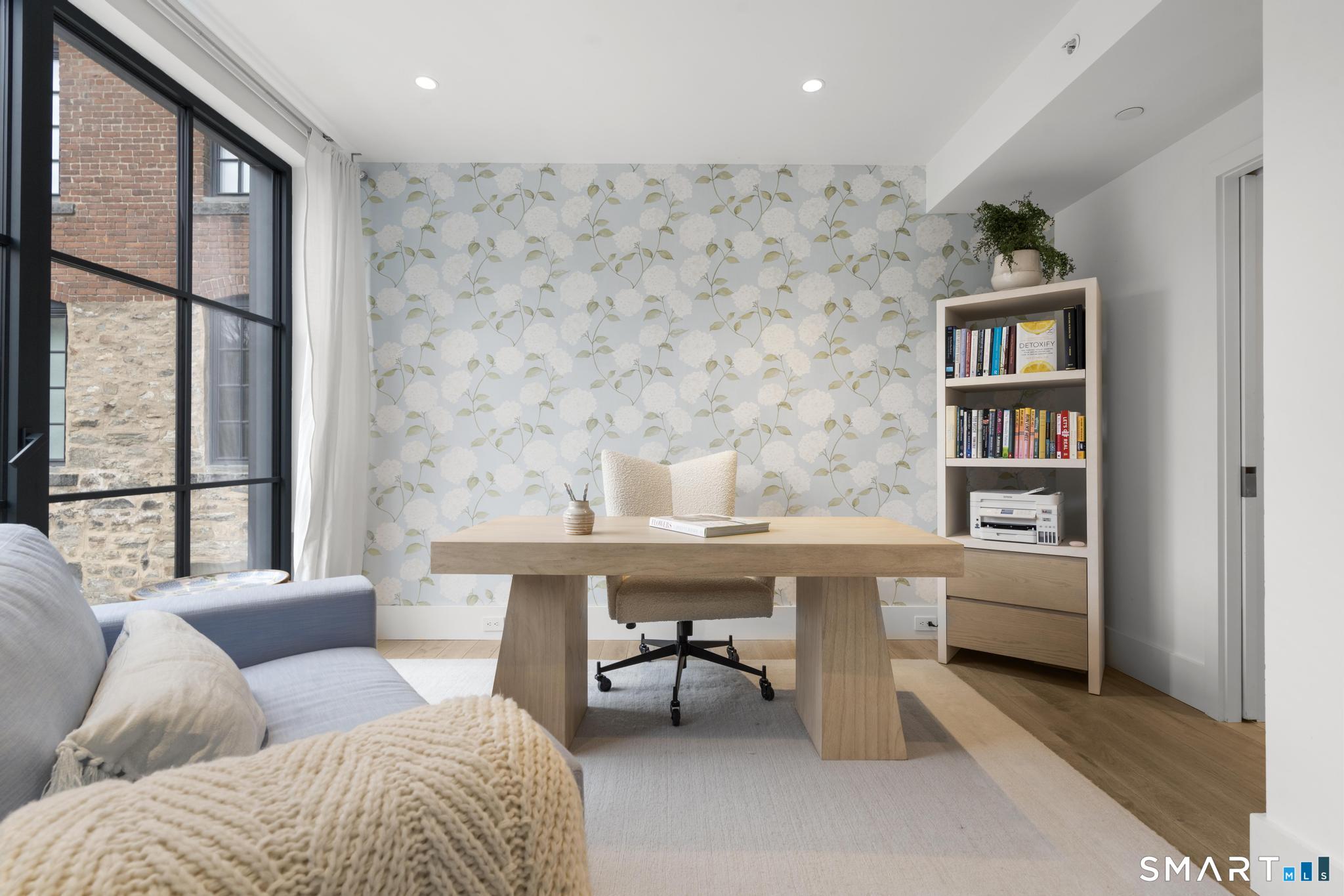 41 Richmondville Avenue