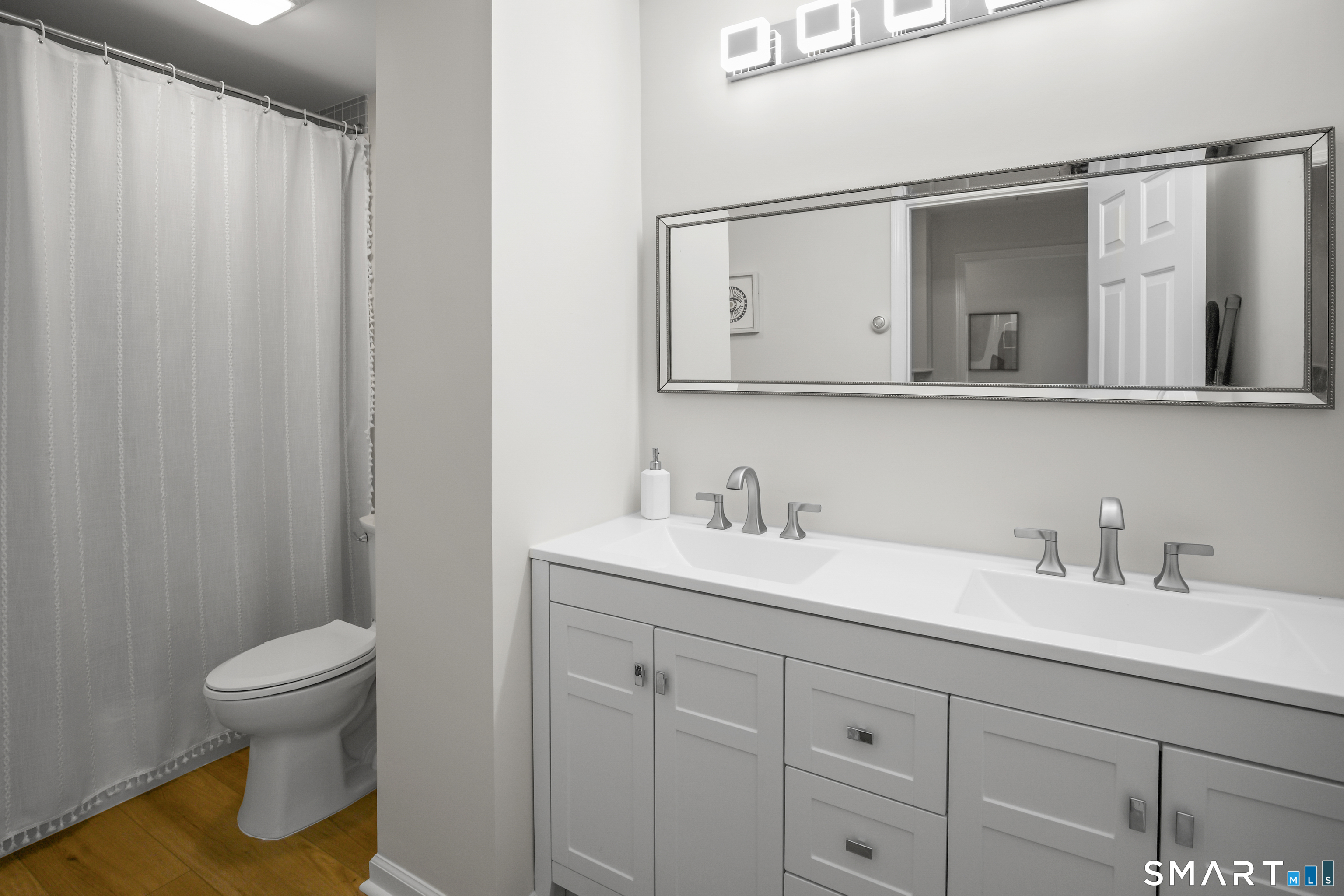 105 Harbor Drive 112