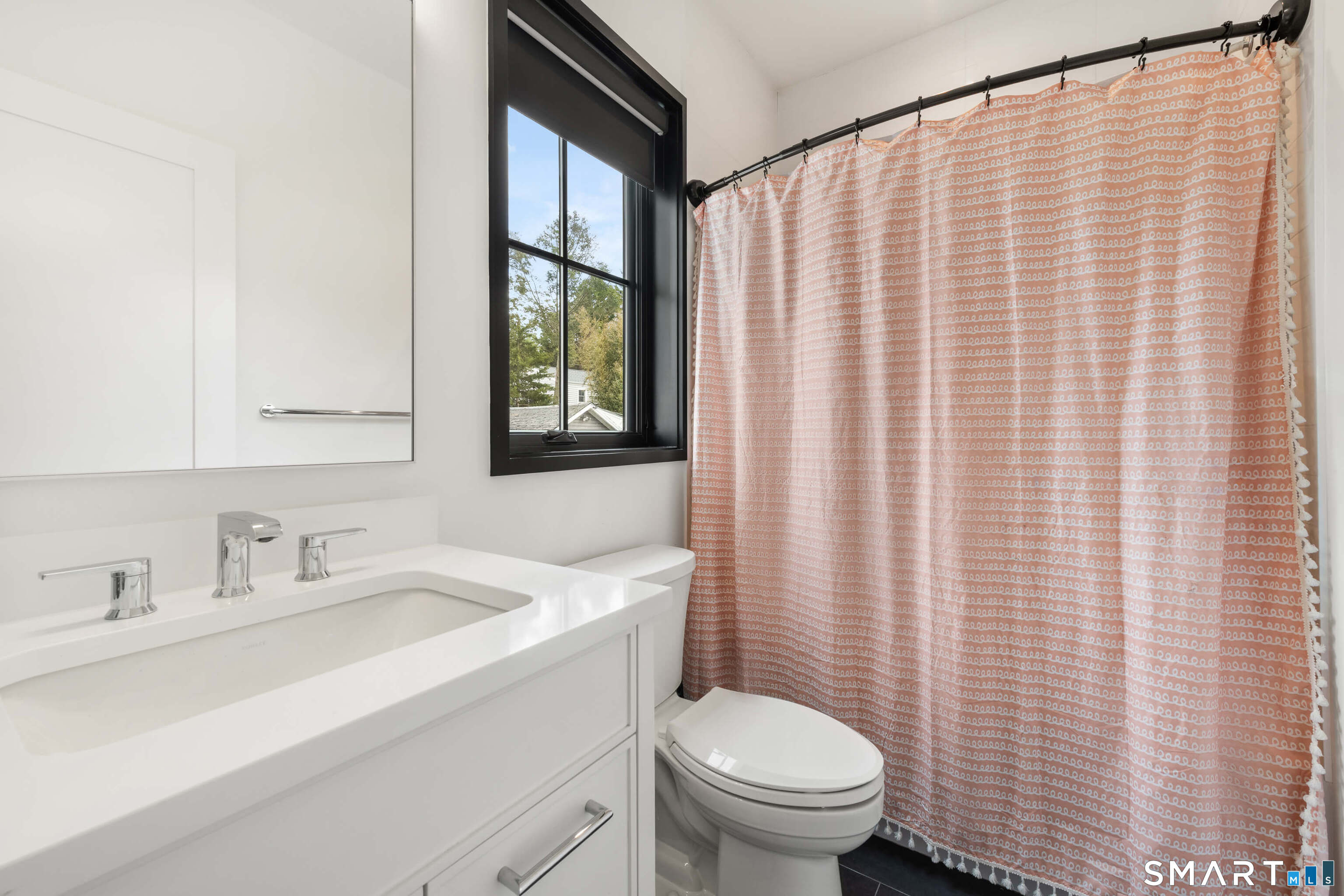 40 Richmondville Avenue