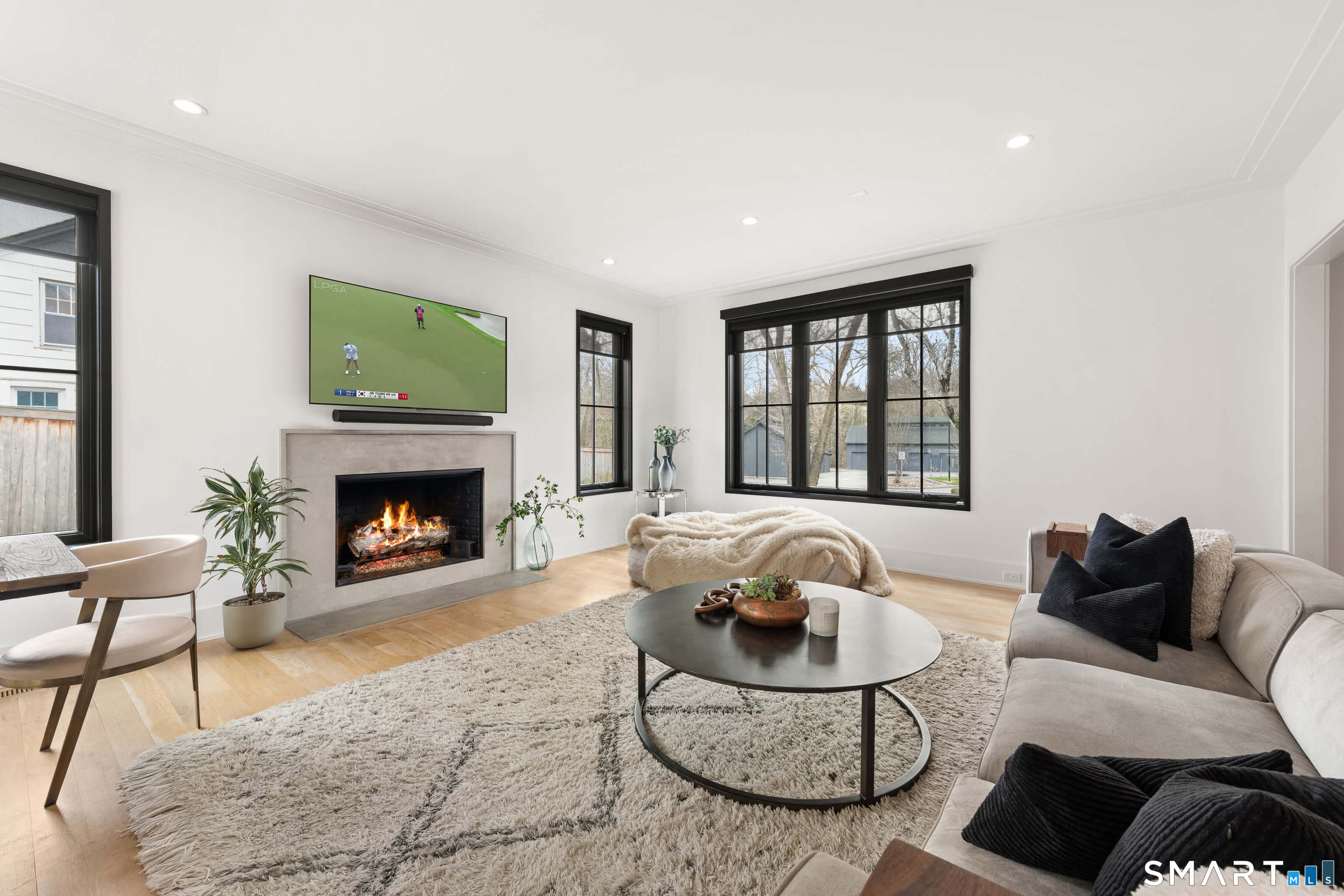 40 Richmondville Avenue