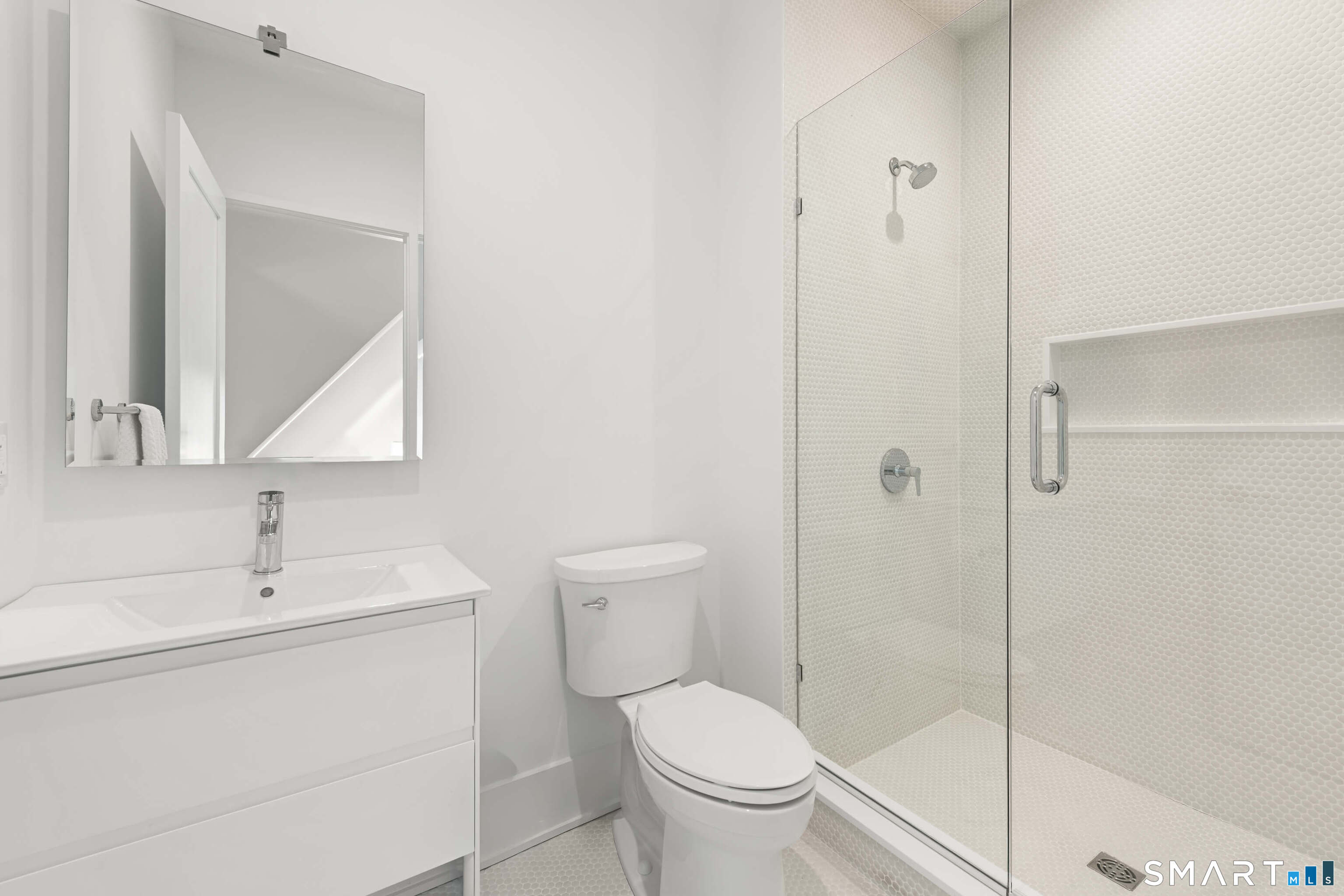 40 Richmondville Avenue