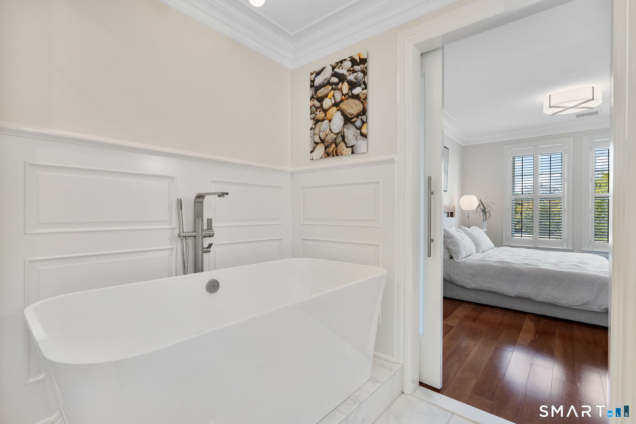 85 Memorial Road 205