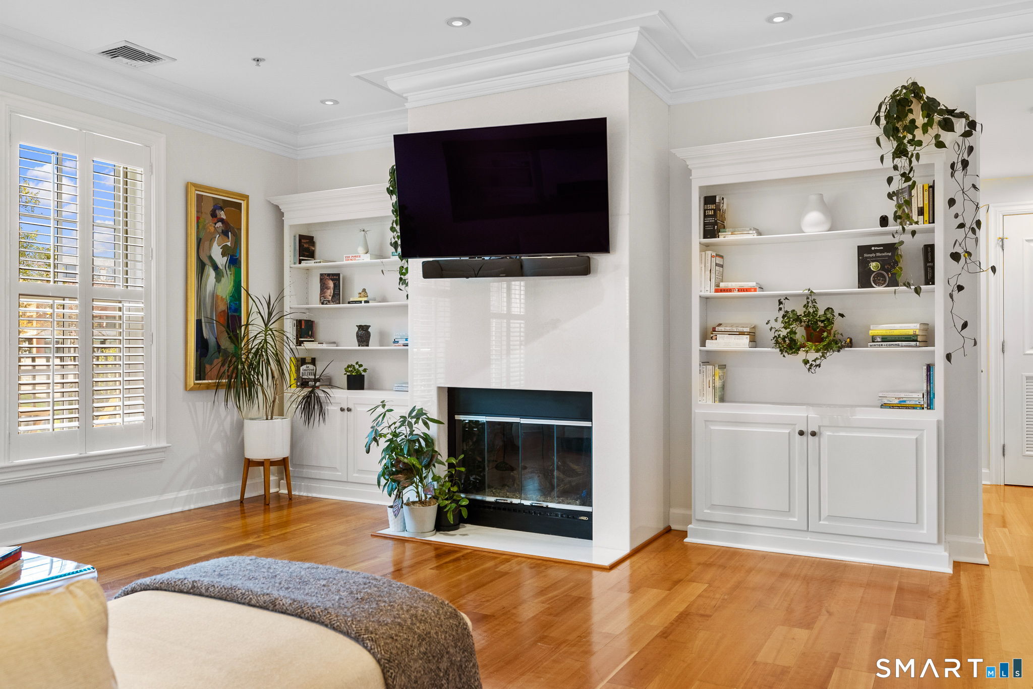 85 Memorial Road 205