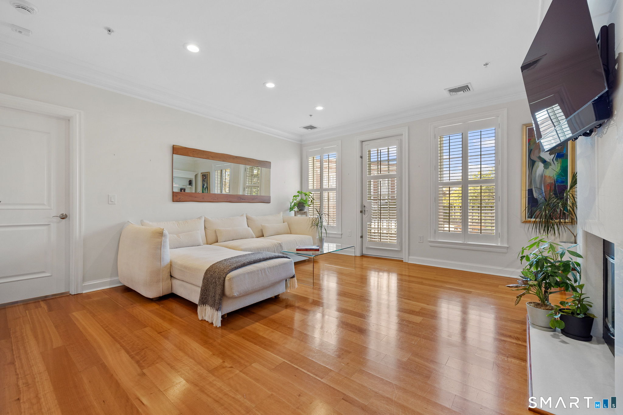 85 Memorial Road 205