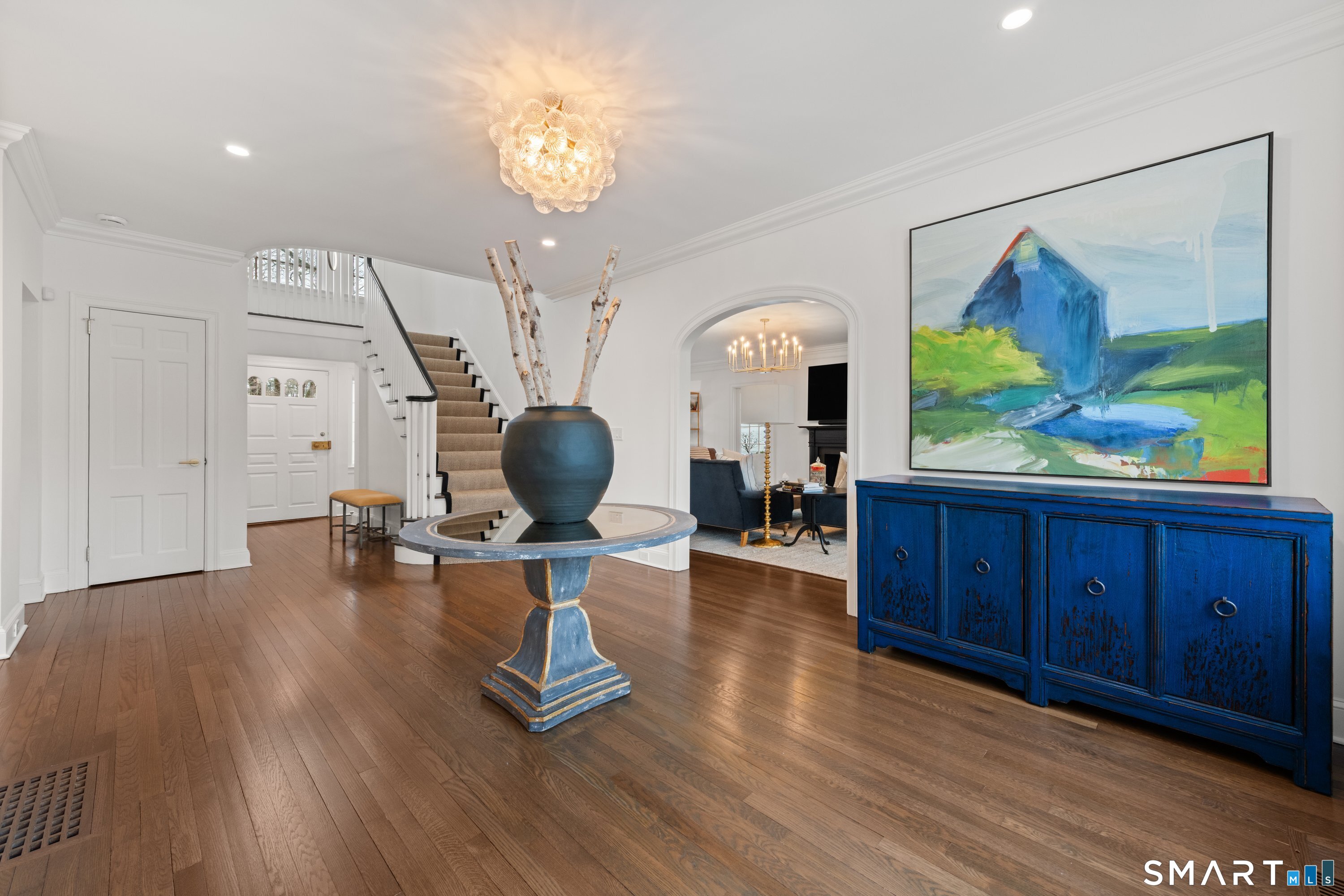 530 Round Hill Road