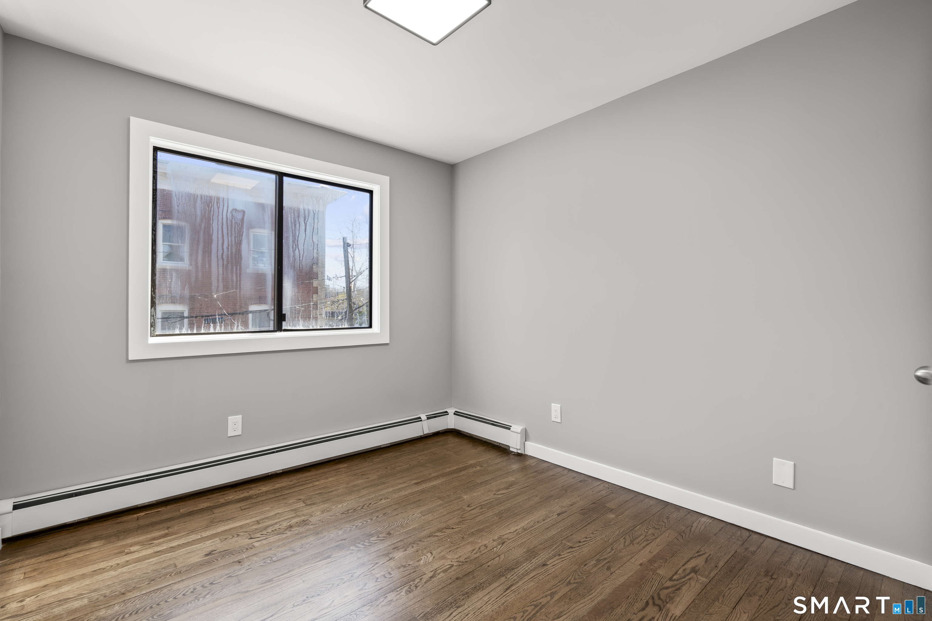 105 Richmond Hill Avenue 2