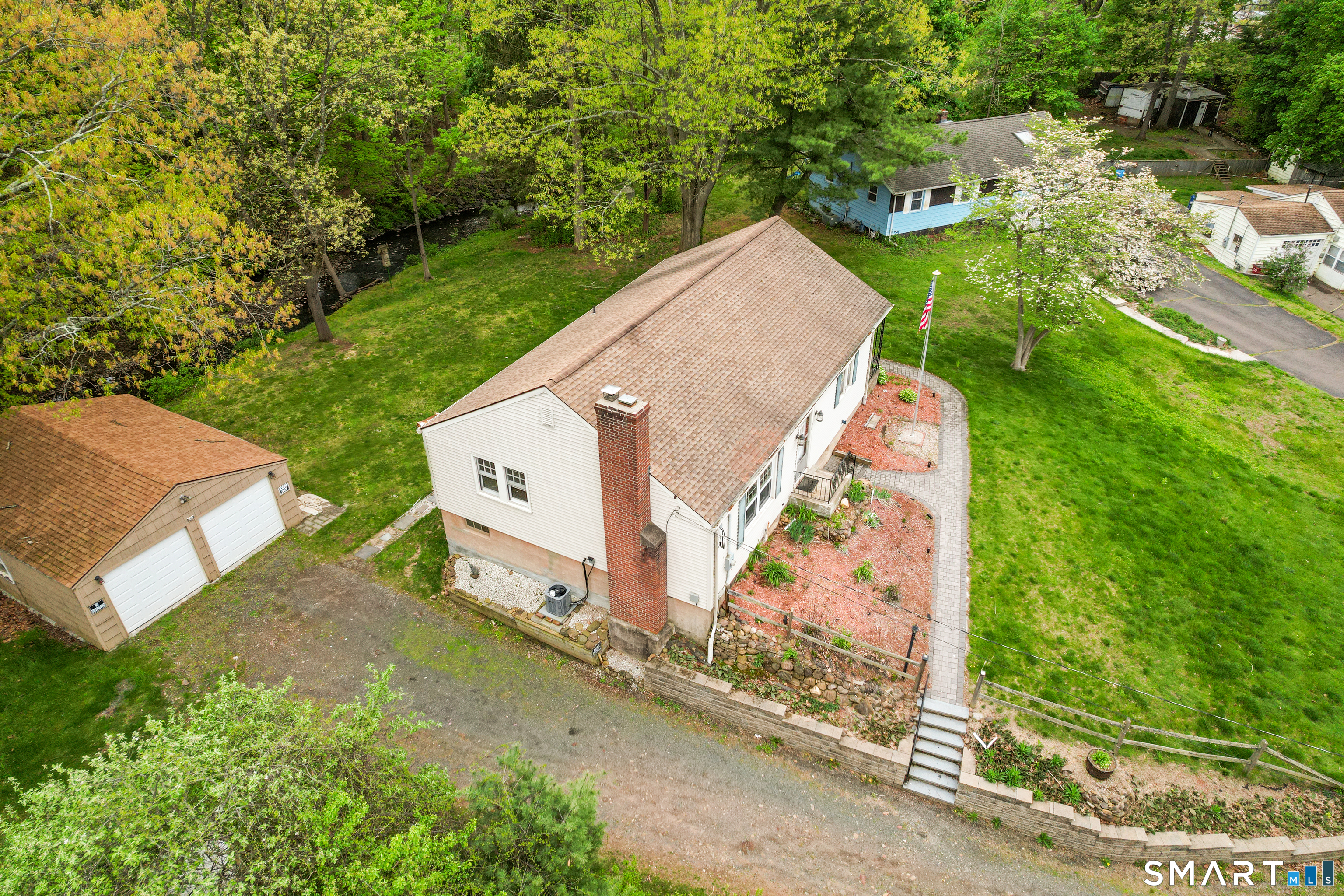 40 Circle Drive