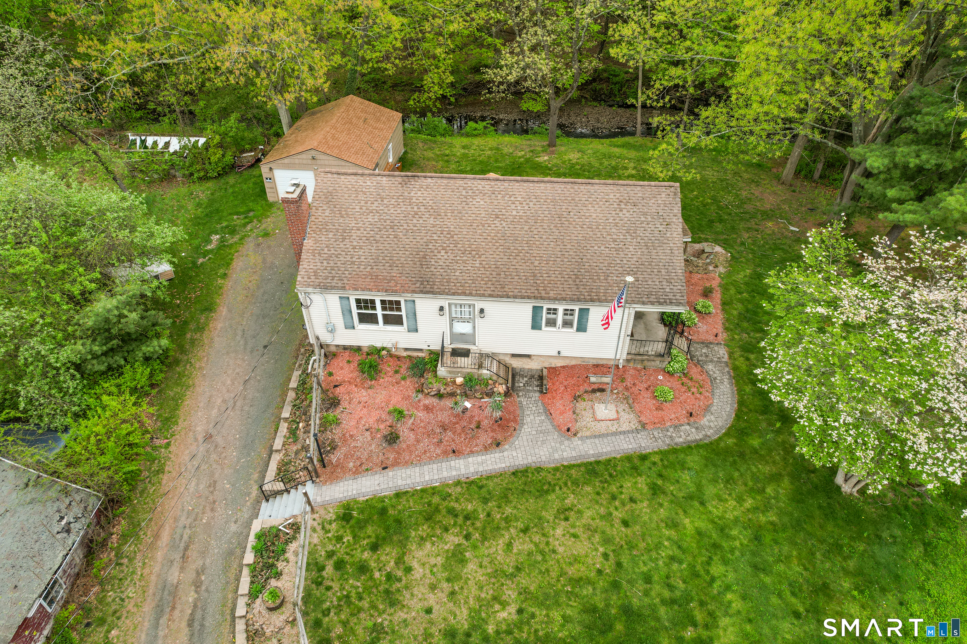 40 Circle Drive