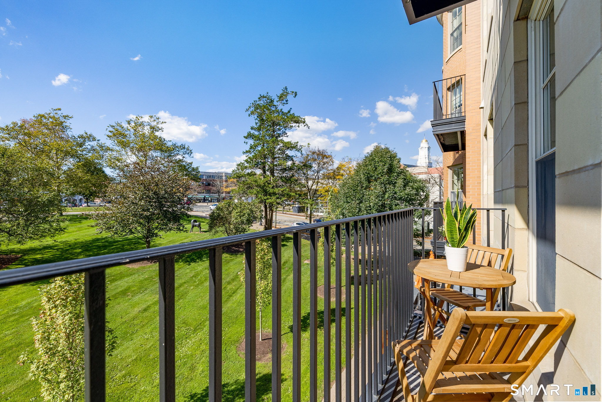 85 Memorial Road 205
