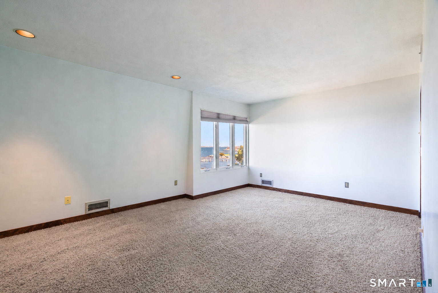 39 Chippechaug Trail