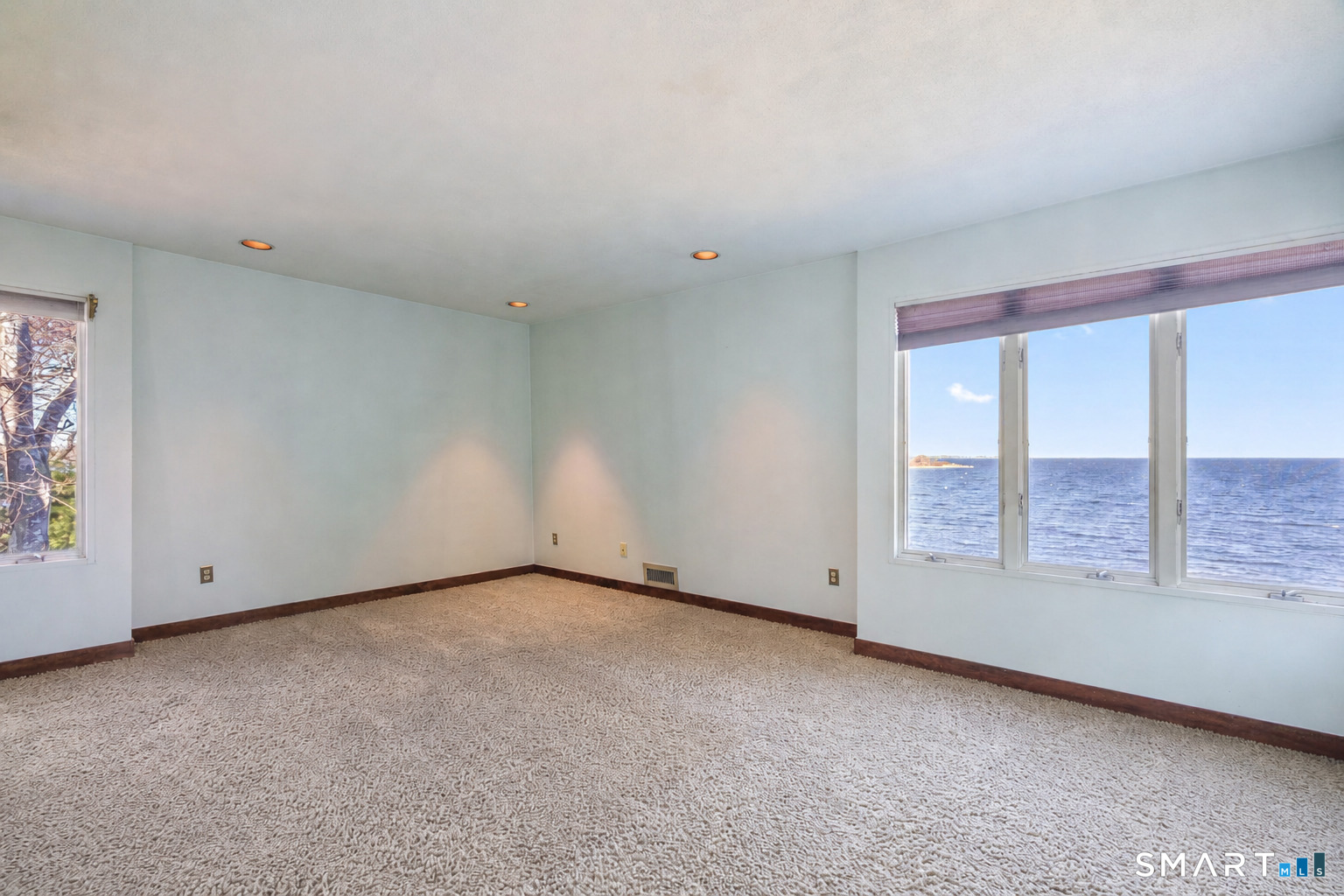 39 Chippechaug Trail
