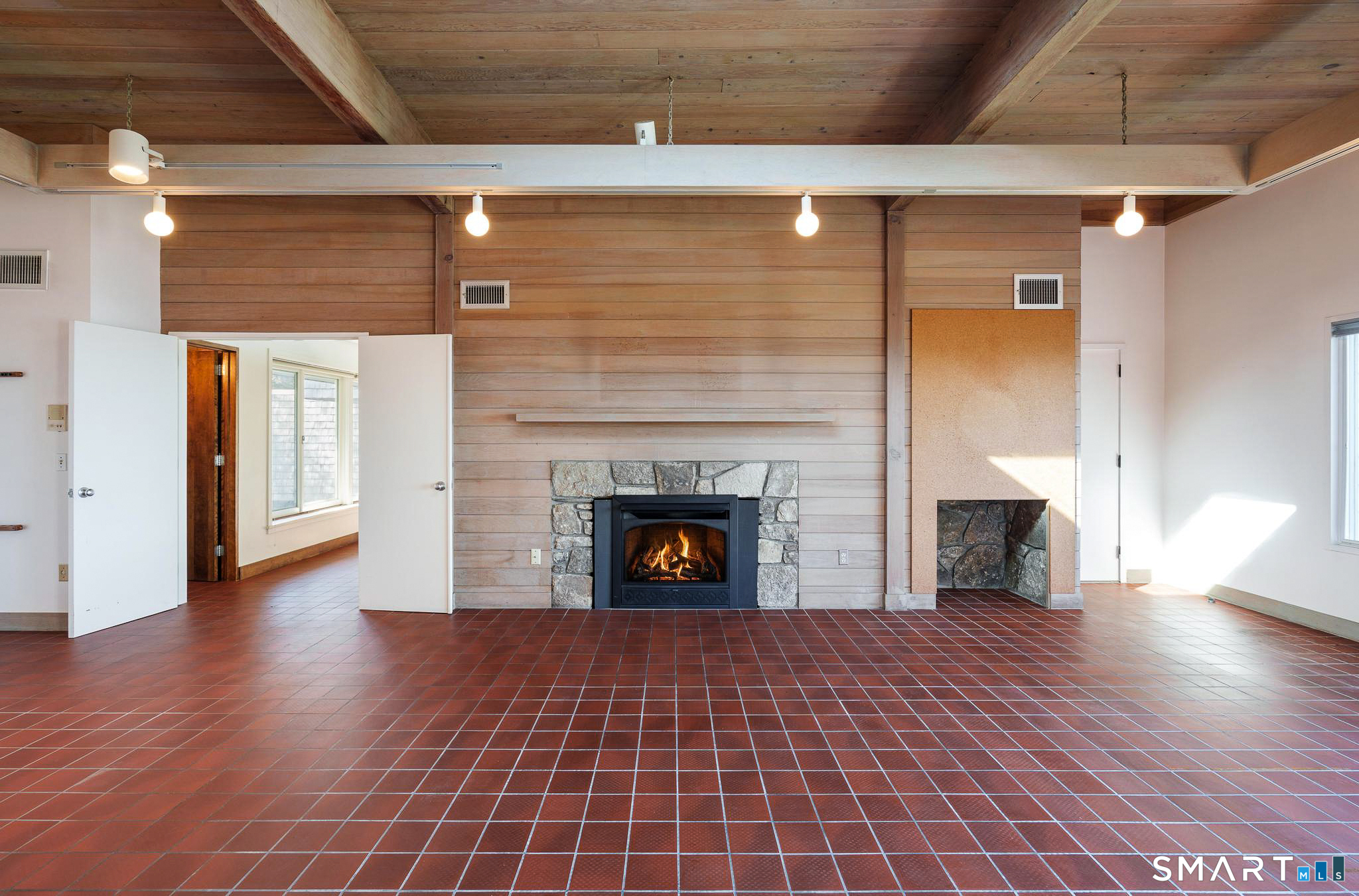 39 Chippechaug Trail