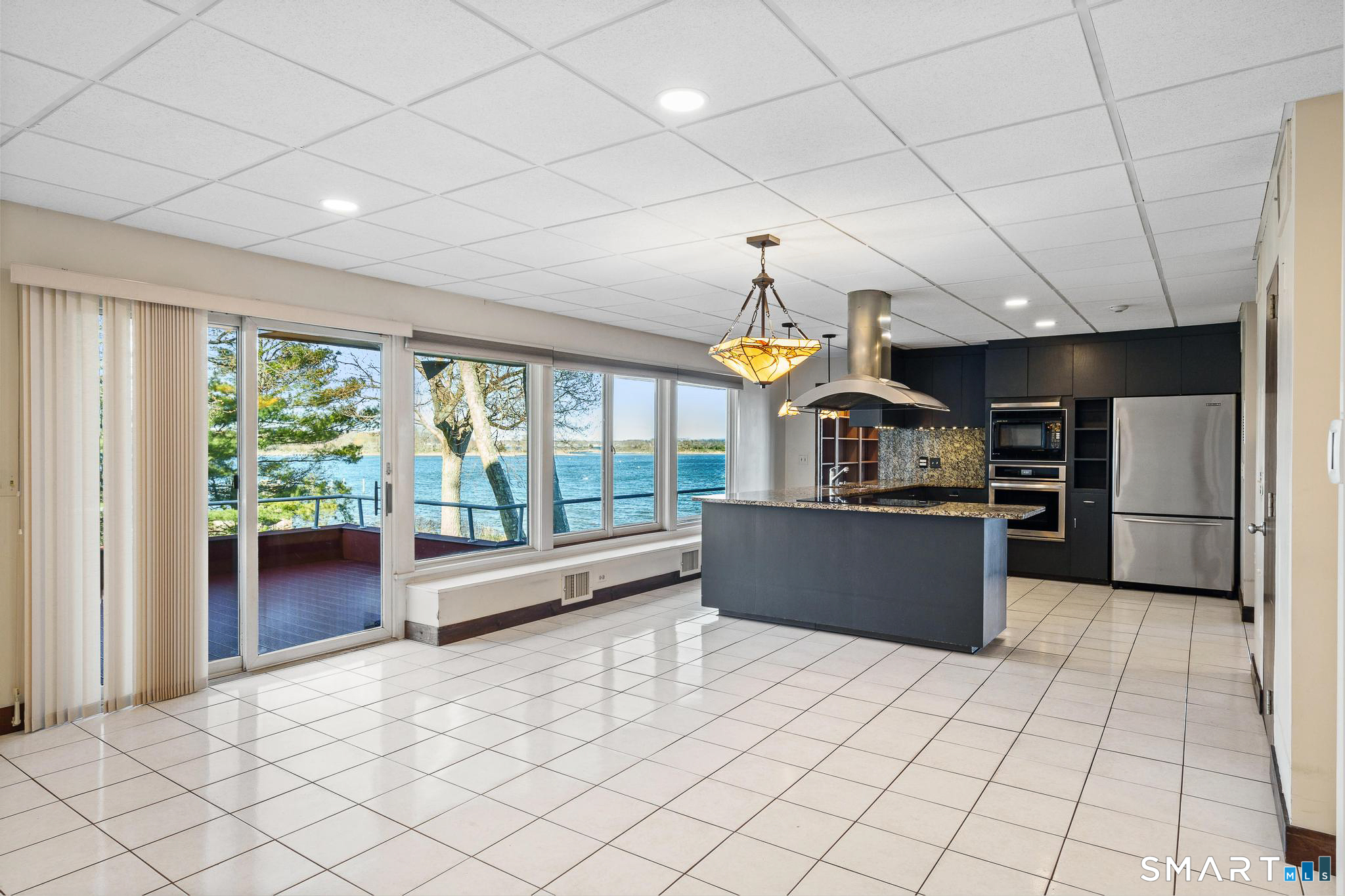 39 Chippechaug Trail
