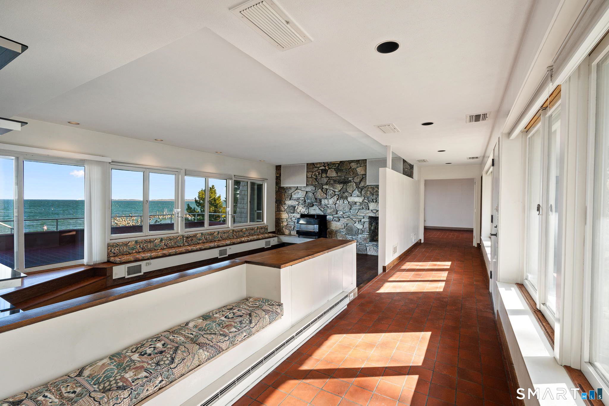 39 Chippechaug Trail