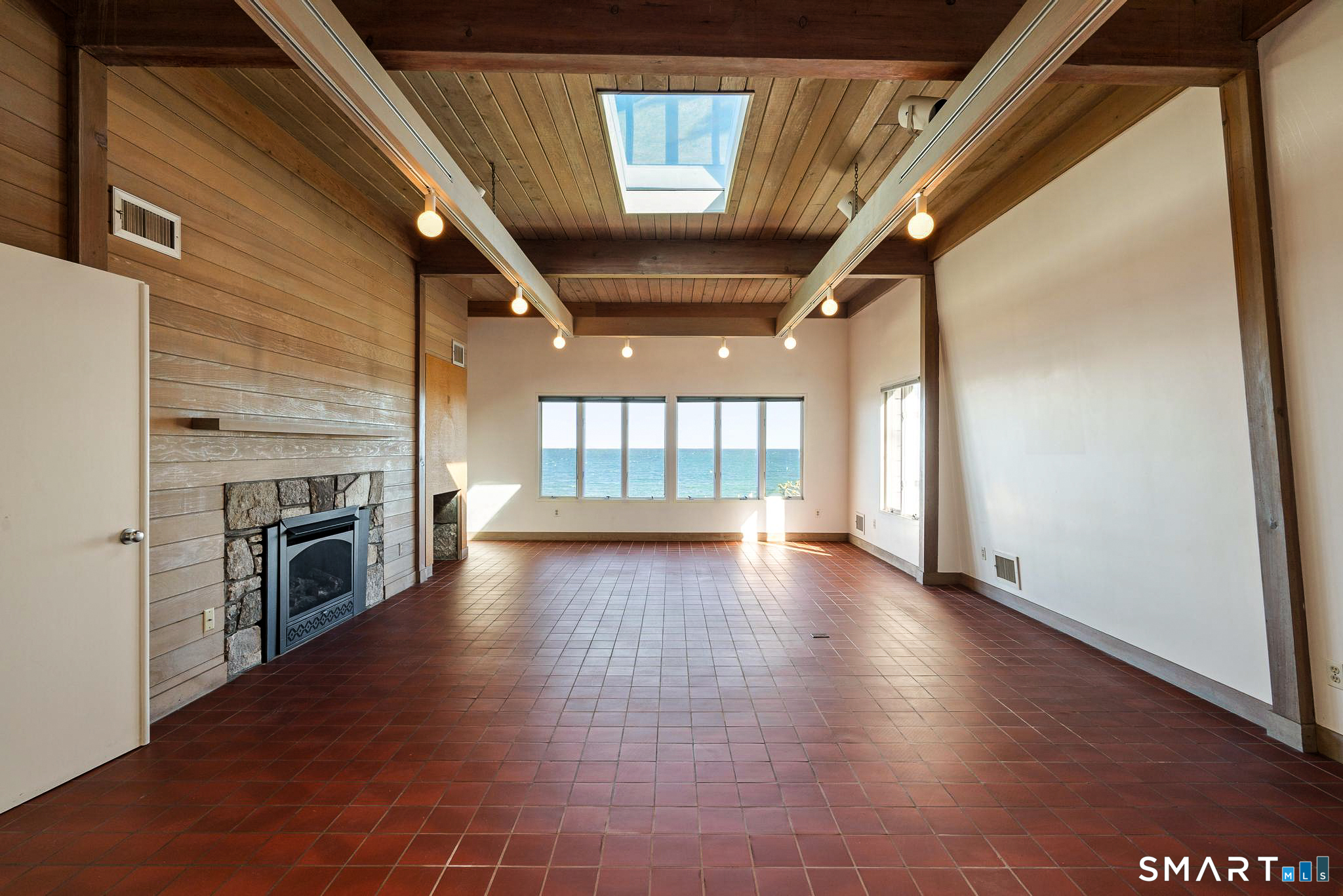 39 Chippechaug Trail