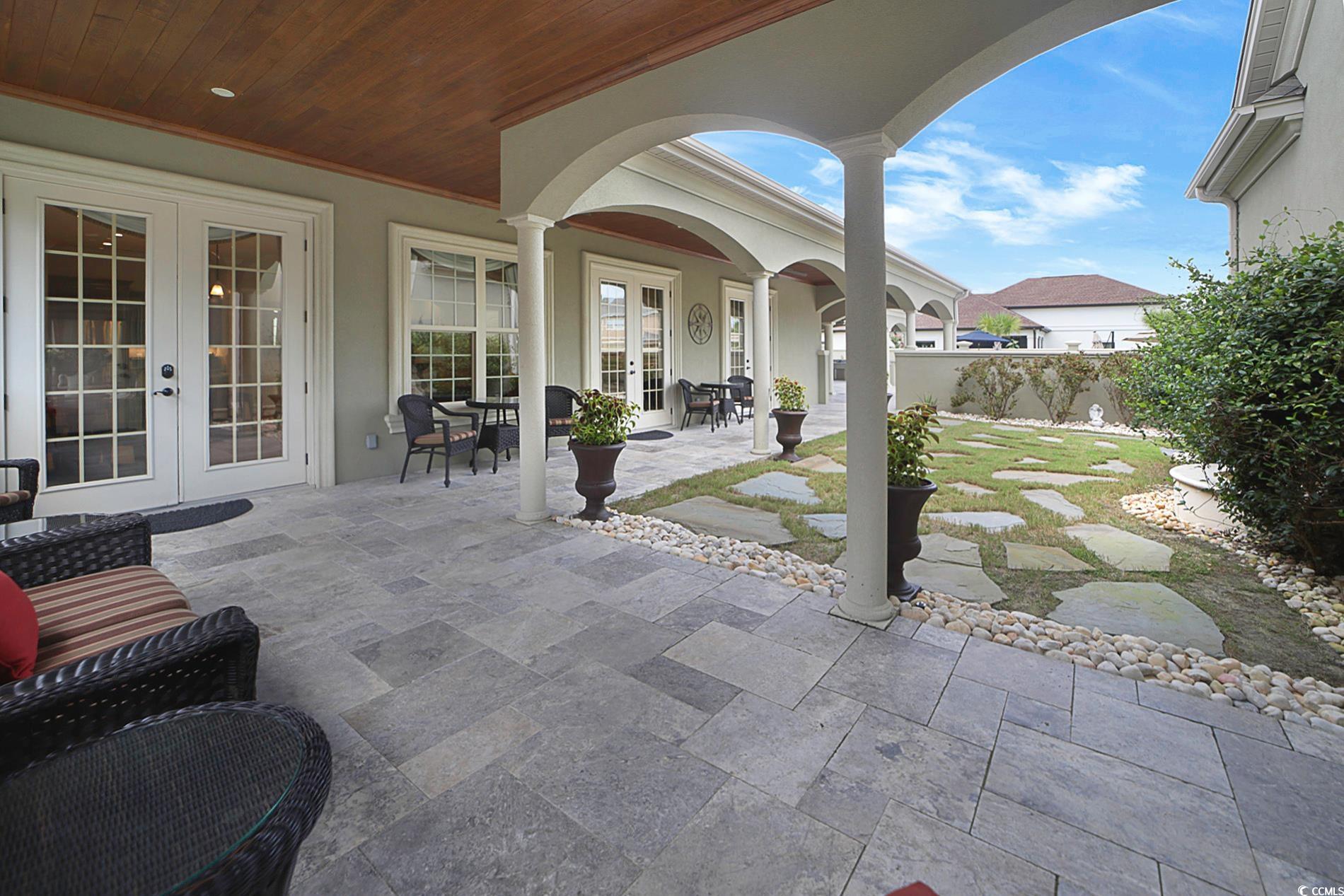 909 Bluffview Dr.