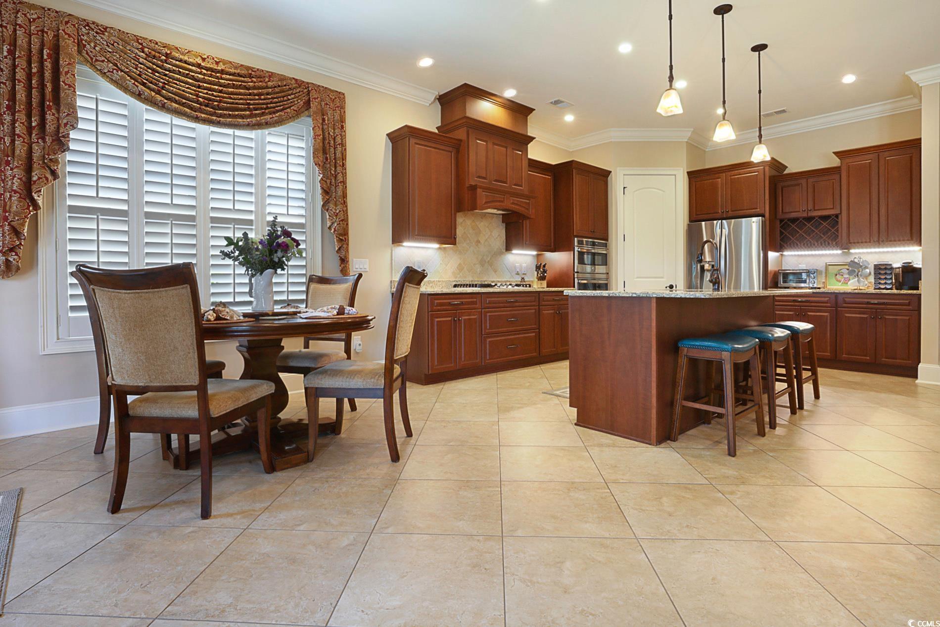909 Bluffview Dr.