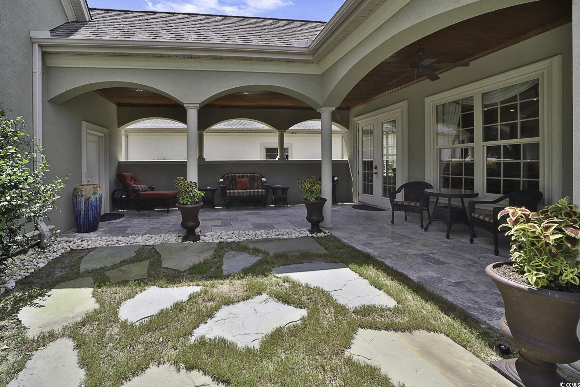 909 Bluffview Dr.