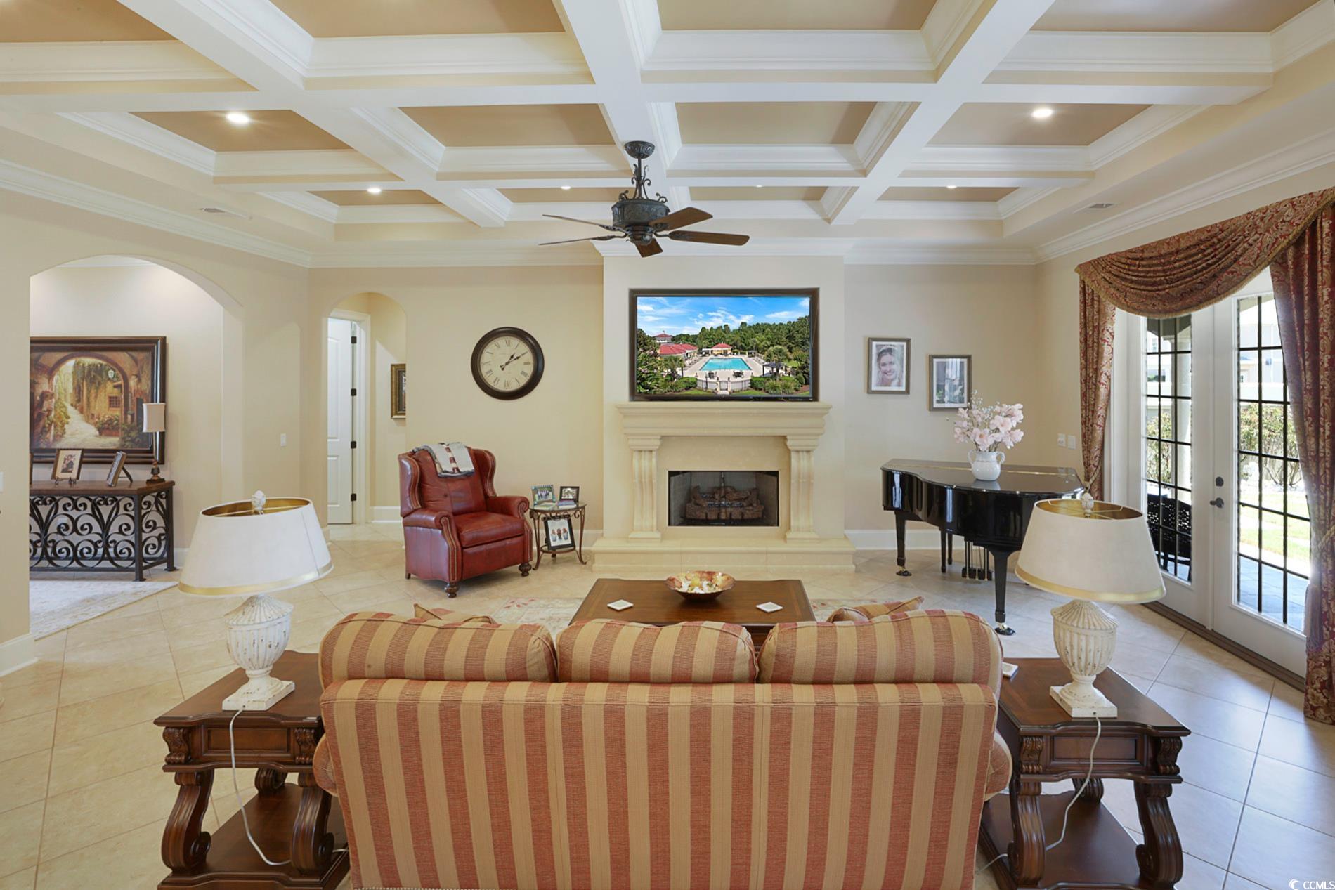 909 Bluffview Dr.