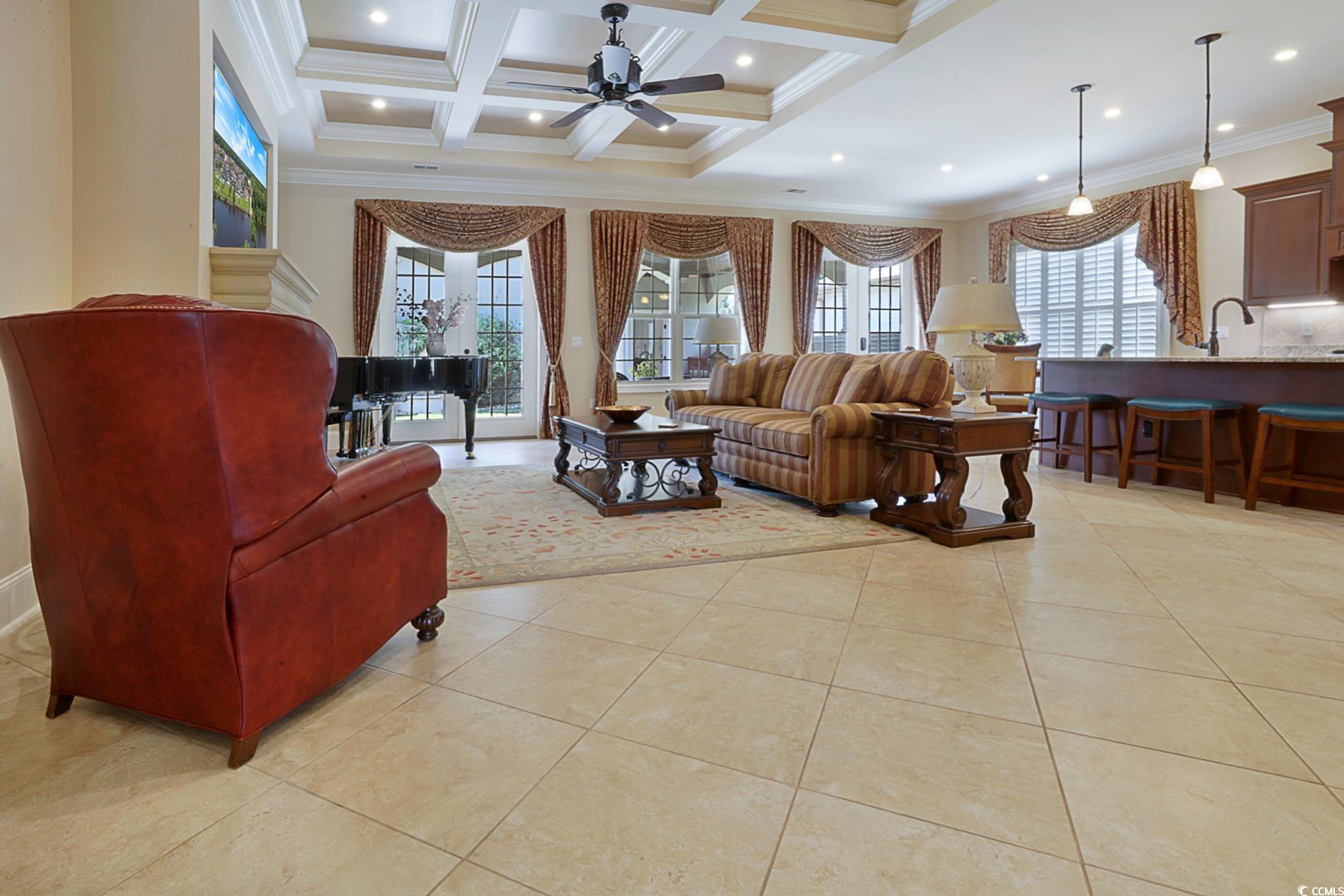 909 Bluffview Dr.