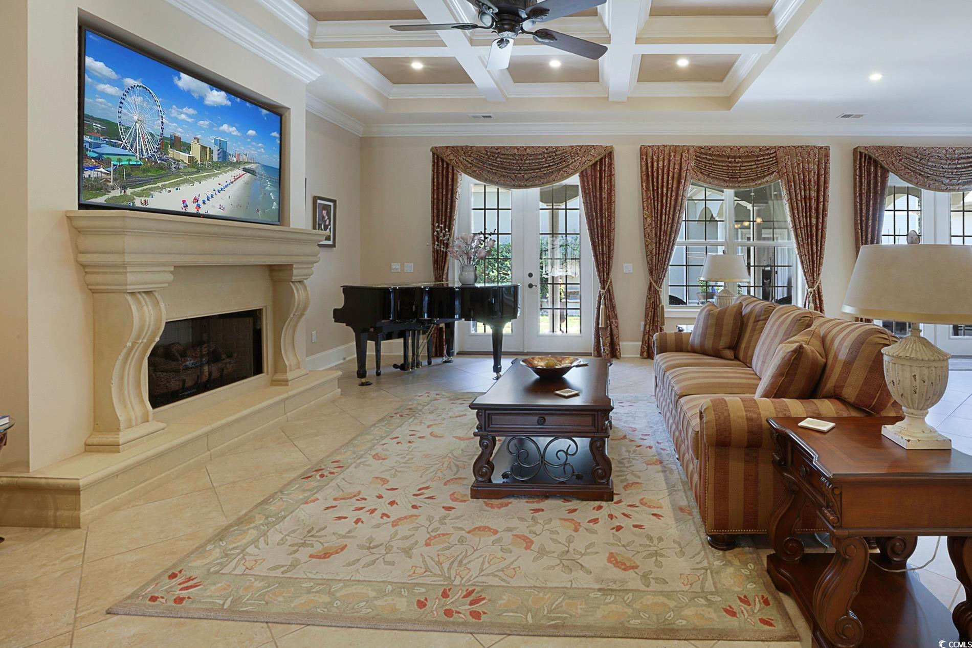 909 Bluffview Dr.